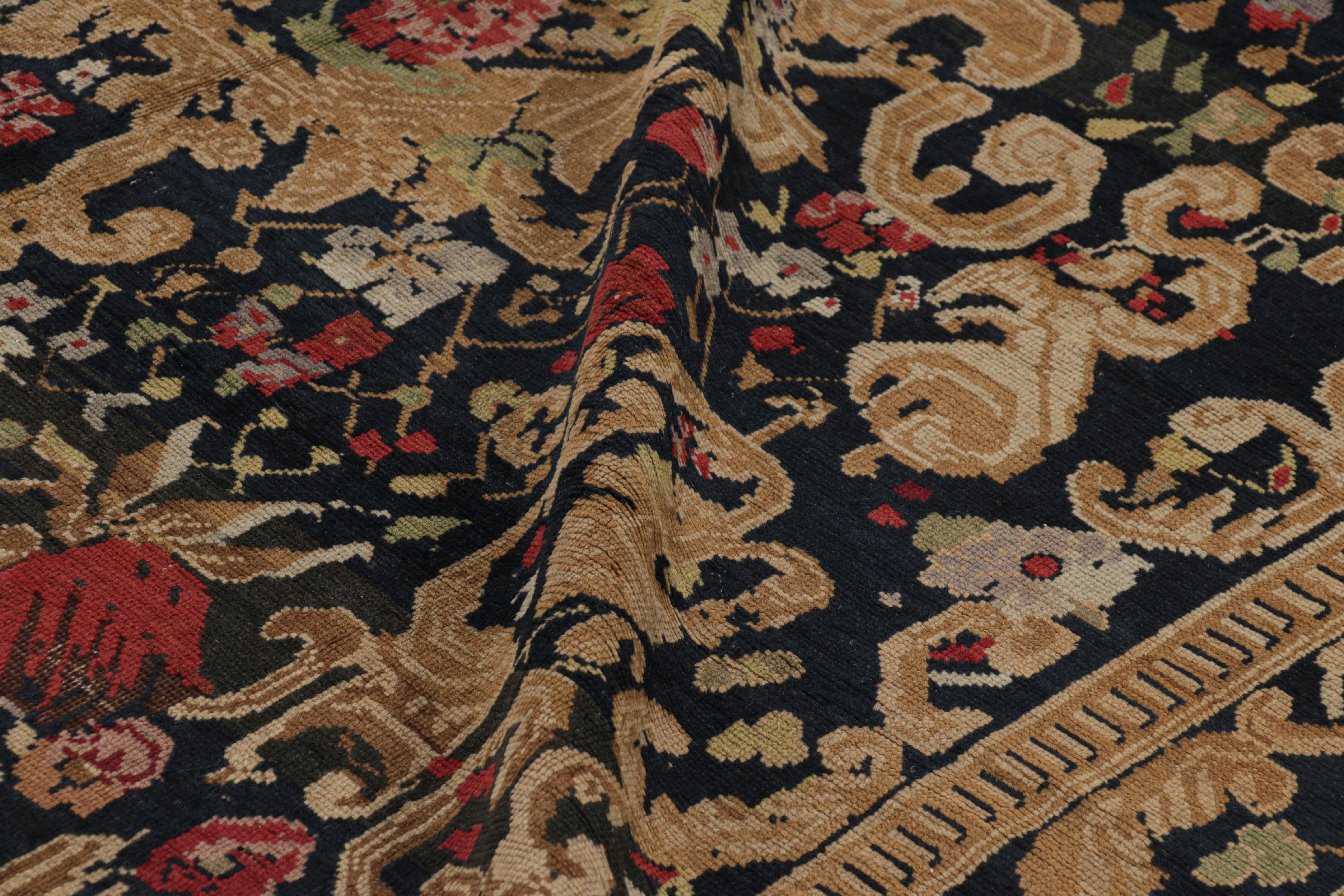 Übergroßer antiker Karabagh-Teppich in Schwarz & Rot mit Blumenmustern - Rug & Kilim (Wolle) im Angebot