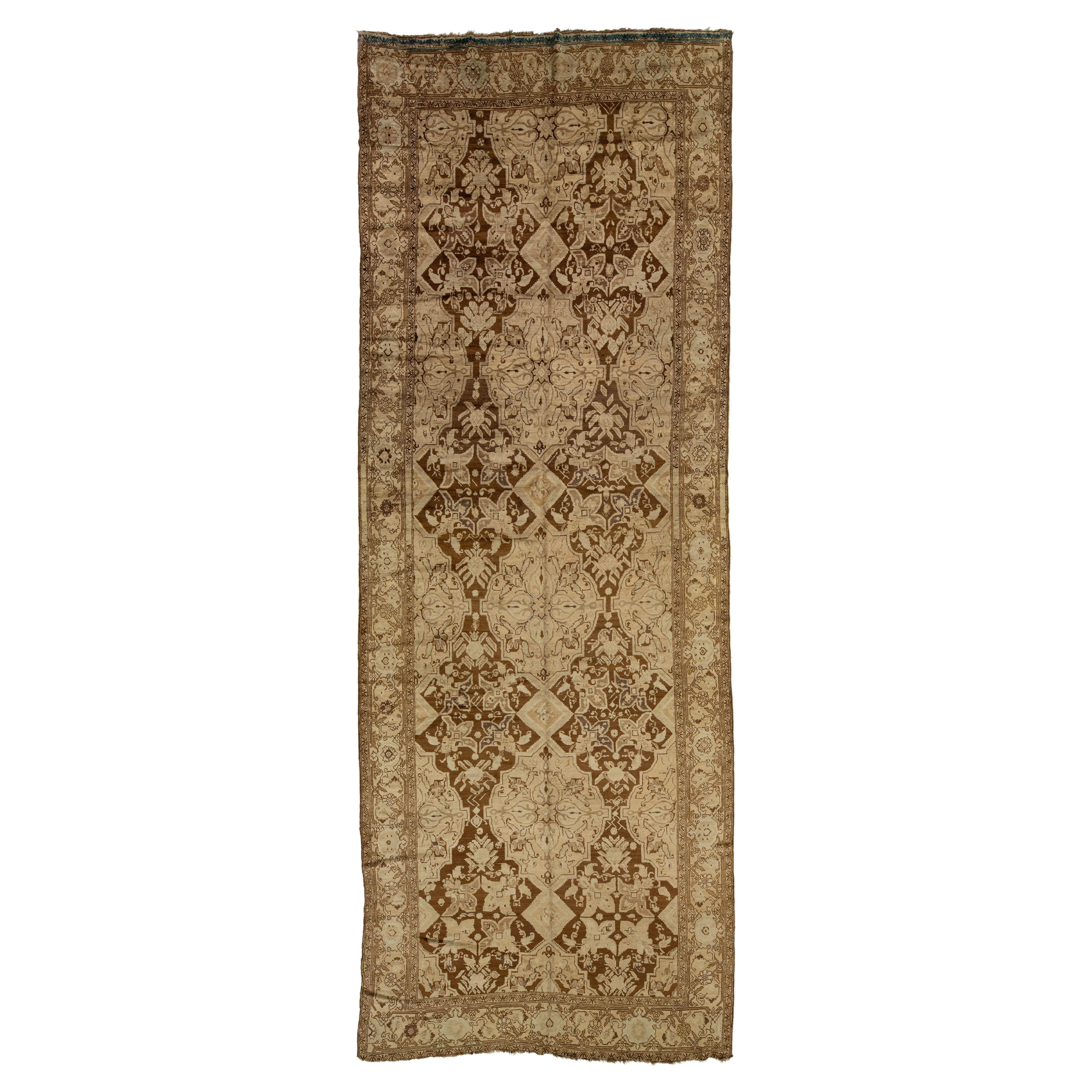 Übergroßer antiker Karabaugh Teppich aus handgefertigter Wolle - Allover-Design in Tan und Brown