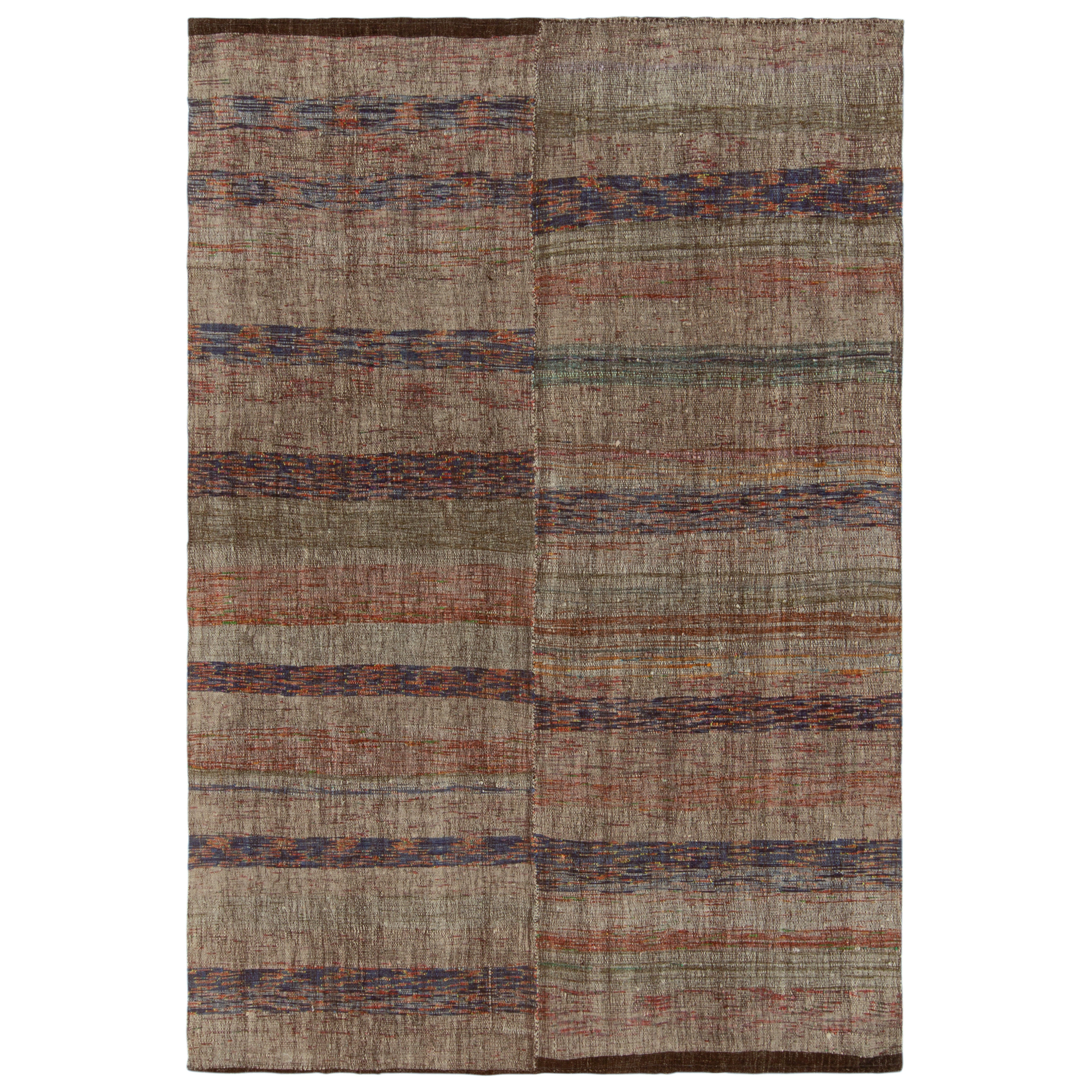 Tappeto Kashan antico oversize in blu con motivi floreali rossi - Rug & Kilim in vendita