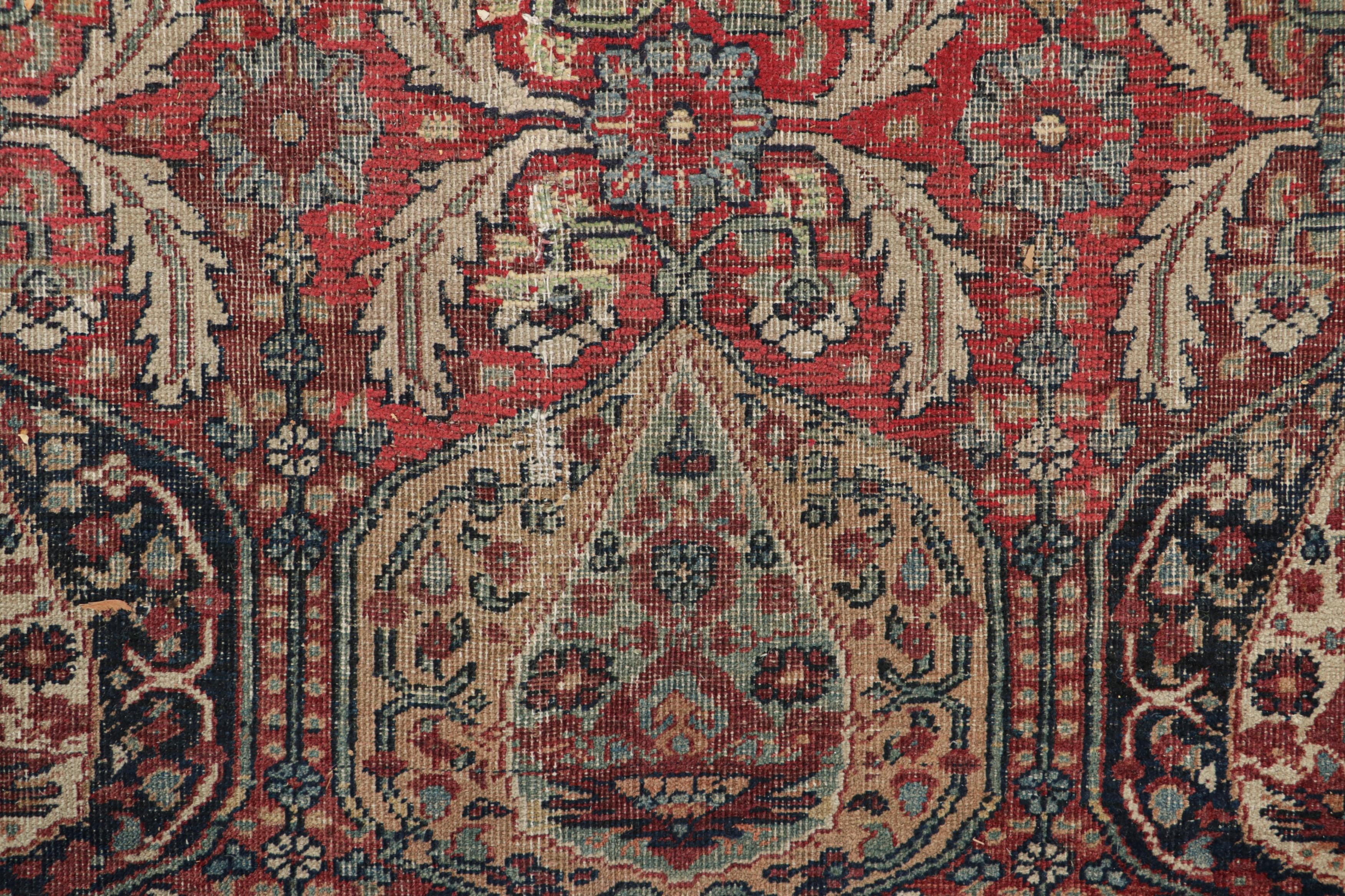 Übergroßer antiker Kerman Lavar-Teppich in Rot mit Blumenmuster  Rug & Kilim (Persisch) im Angebot