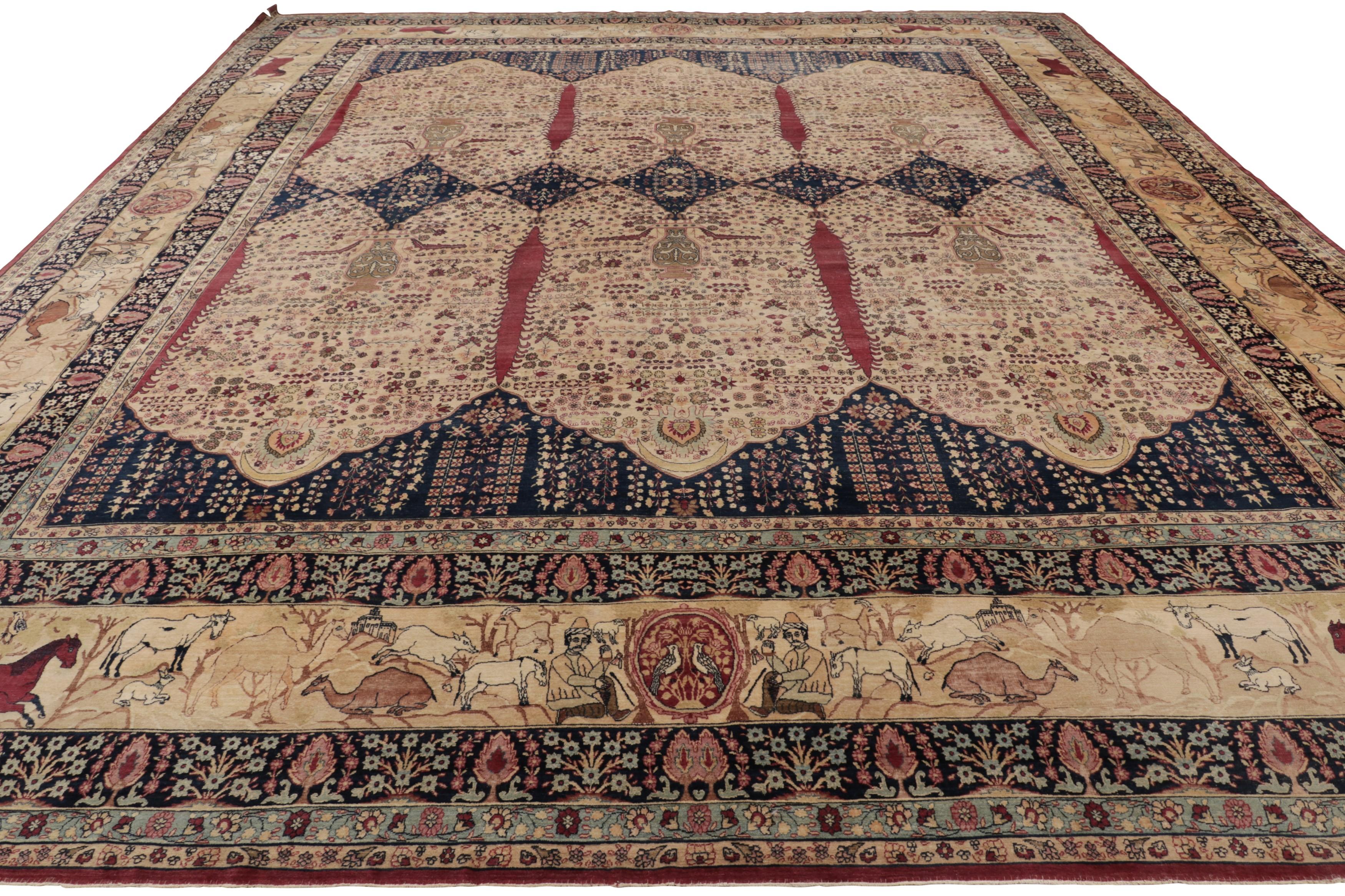 Übergroßer antiker Kerman Perserteppich, Beige mit floralen Mustern - Rug & Kilim (Persisch) im Angebot