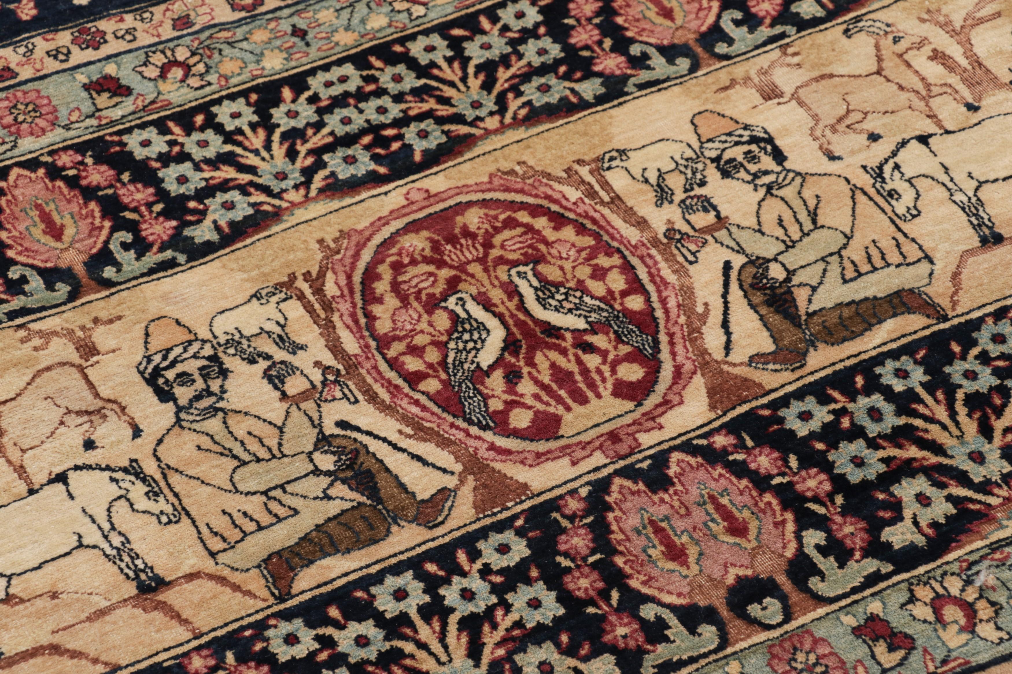 Übergroßer antiker Kerman Perserteppich, Beige mit floralen Mustern - Rug & Kilim (Frühes 20. Jahrhundert) im Angebot