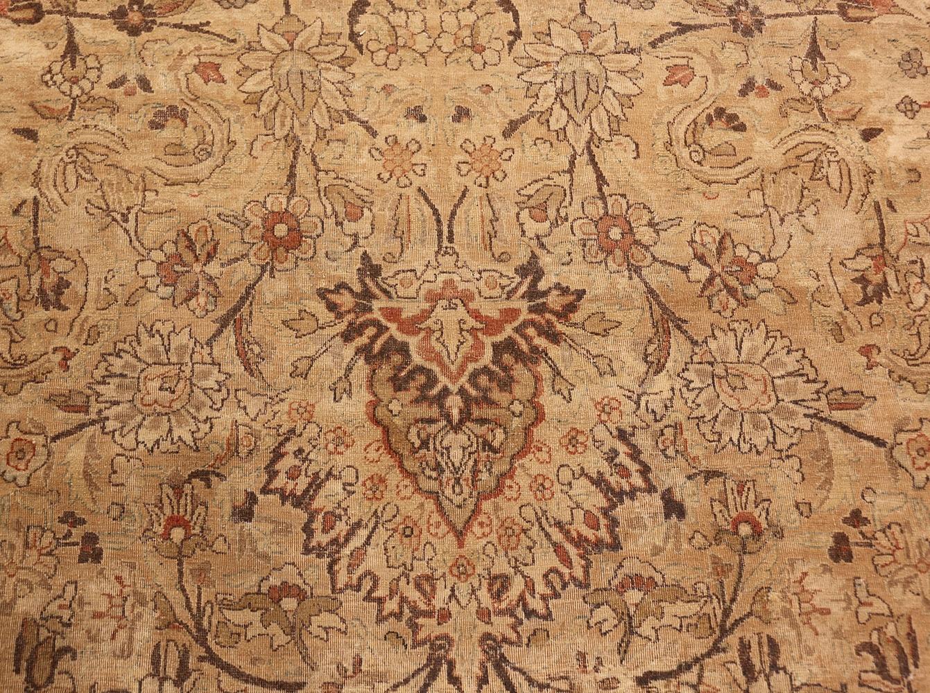 Antique Kerman Persian Rug. Size: 13 ft 7 in x 23 ft  In Good Condition For Sale In New York, NY