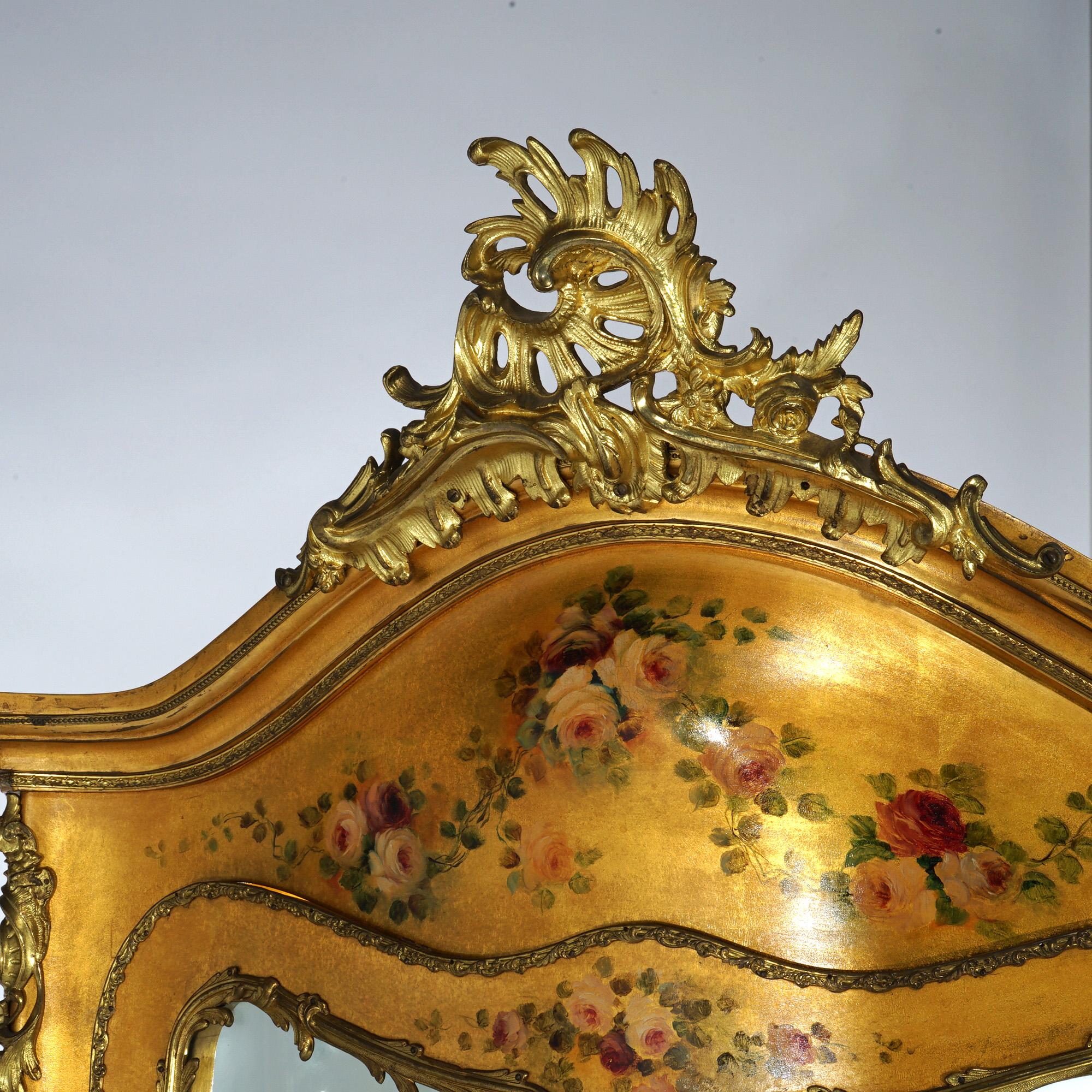 XIX secolo Vitrina sovradimensionata in legno dorato e ormeggio decorata in Vernis Martin dell'epoca Luigi XIV in vendita