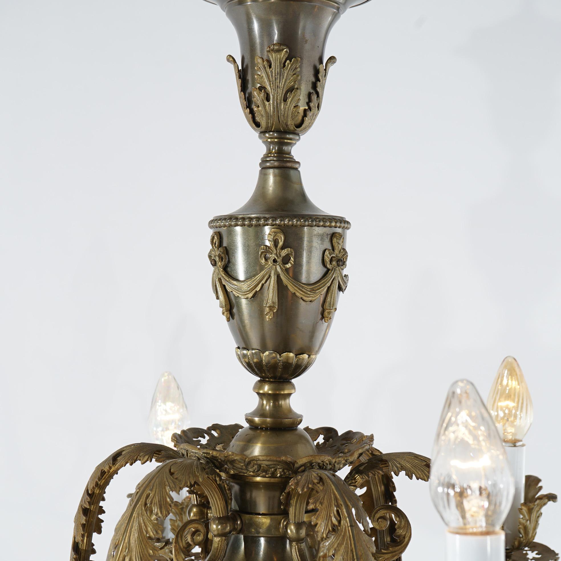 Ottone Lampadario a 6 luci sovradimensionato in stile Luigi XV in ottone e bronzo C1940 in vendita