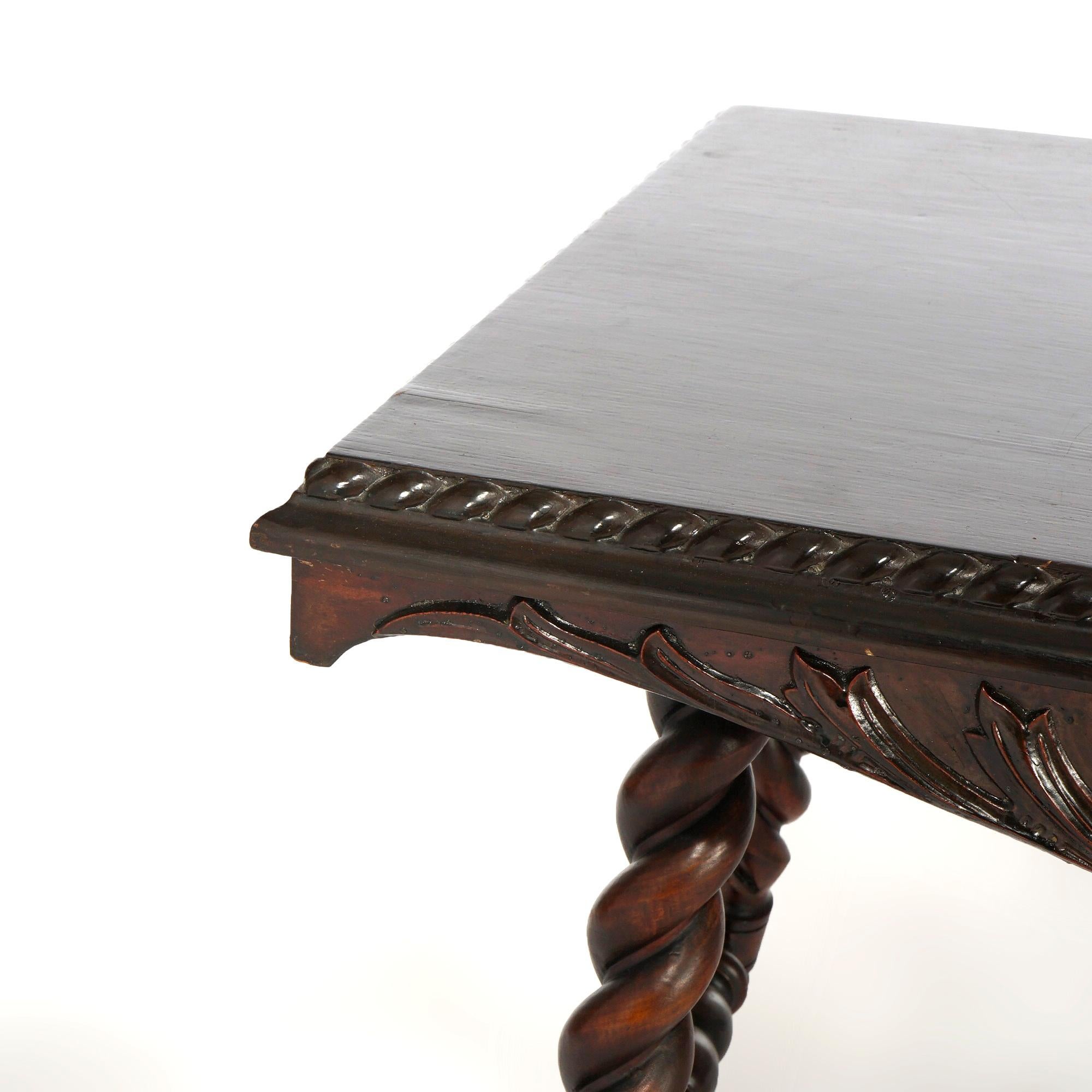 Acajou Table de barley surdimensionne en acajou ancien de l'cole Hunzinger, vers 1900 en vente