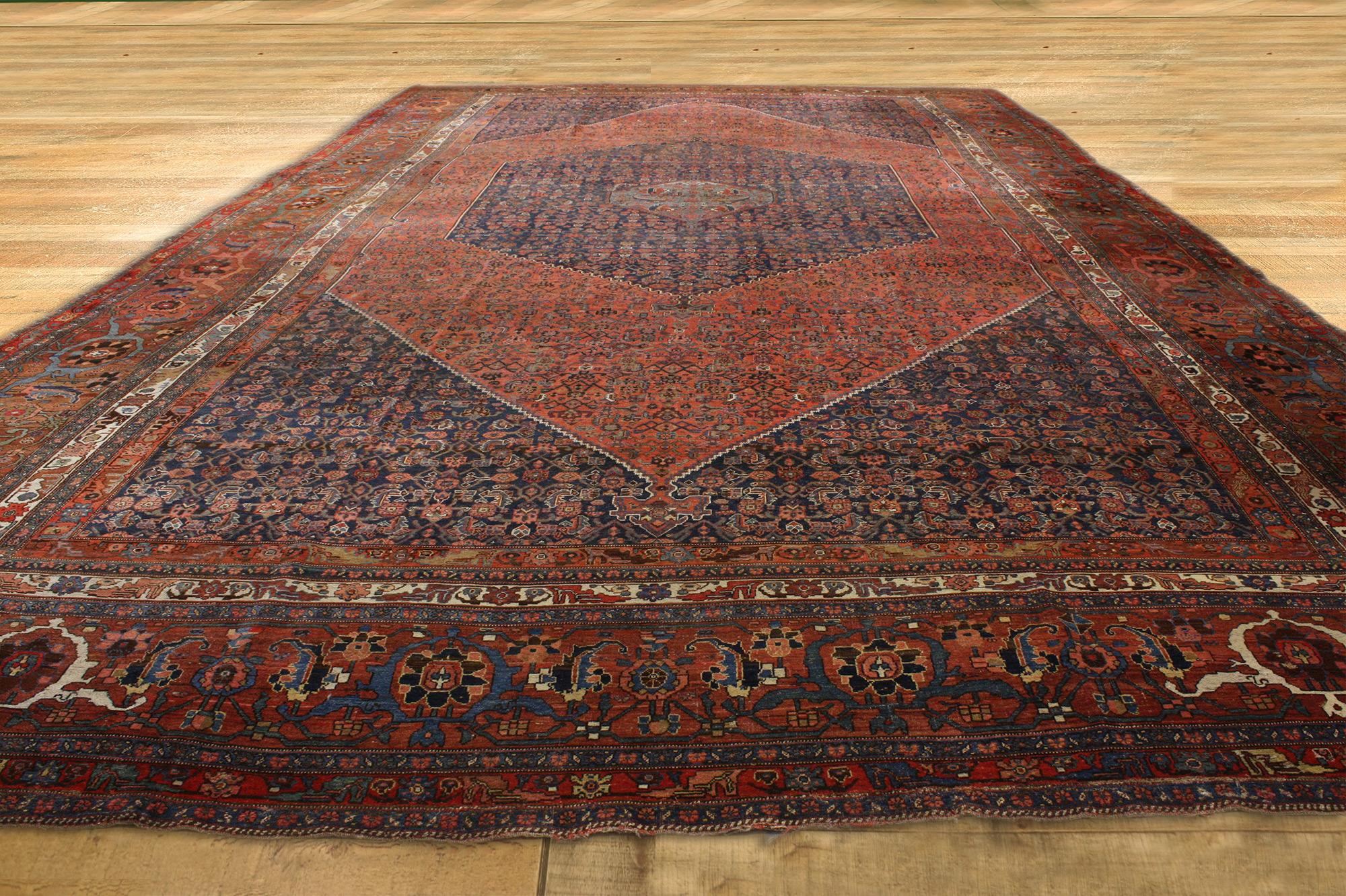 Antiker persischer Bijar-Teppich in Übergröße, Hotel-Lobby-Größe im Angebot 1
