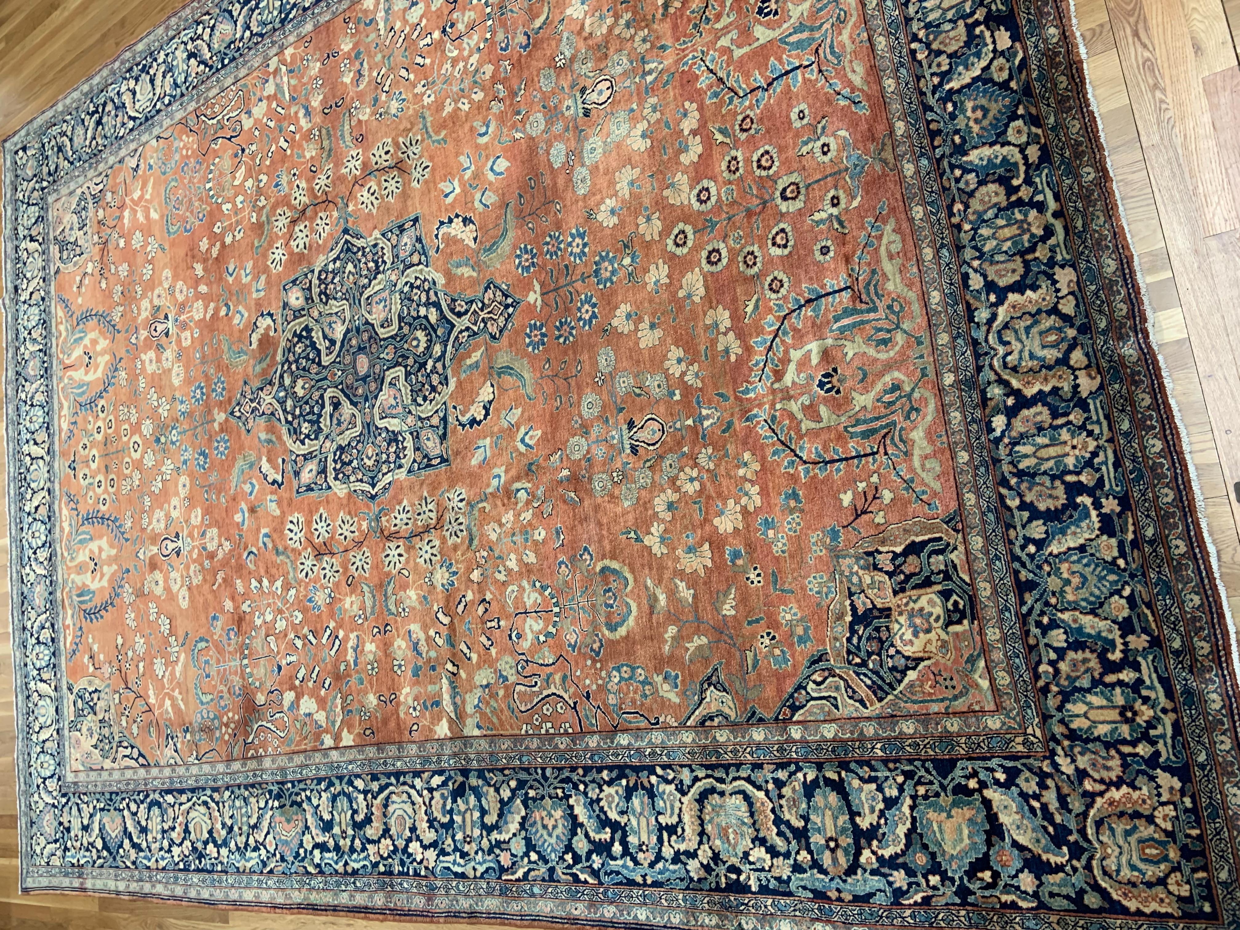 Oversized Antique Persian Ferahan Sarouk Coral and Blue Rug, late 19th Century For Sale 1