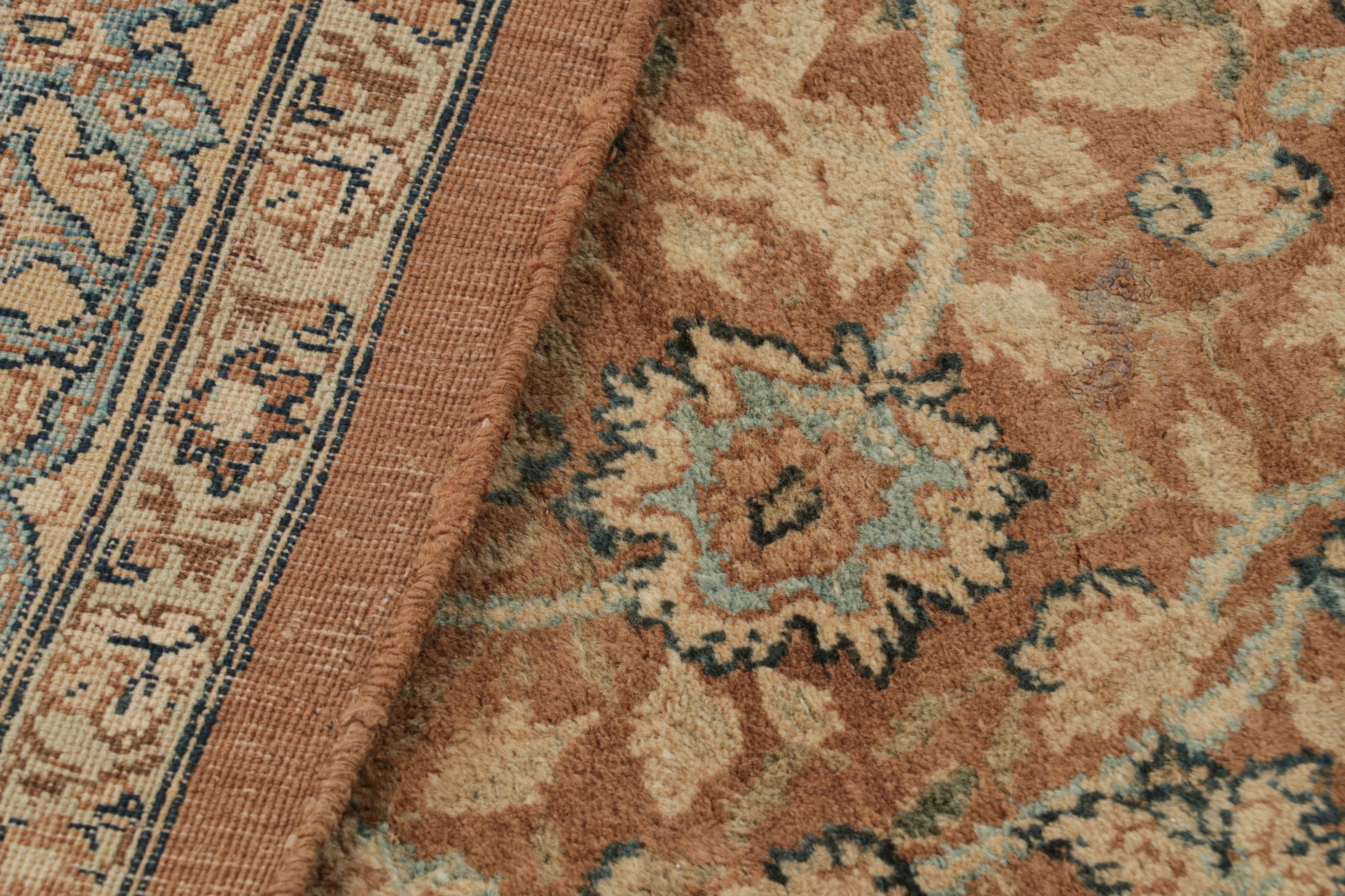Tapis persan Kerman surdimensionné avec médaillons floraux, de Rug & Kilim en vente 1