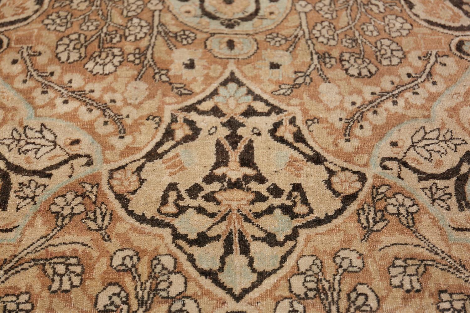 Antiker persischer Khorassan-Teppich. Größe: 13 Fuß 4 Zoll x 27 Fuß 4 Zoll (Persisch) im Angebot