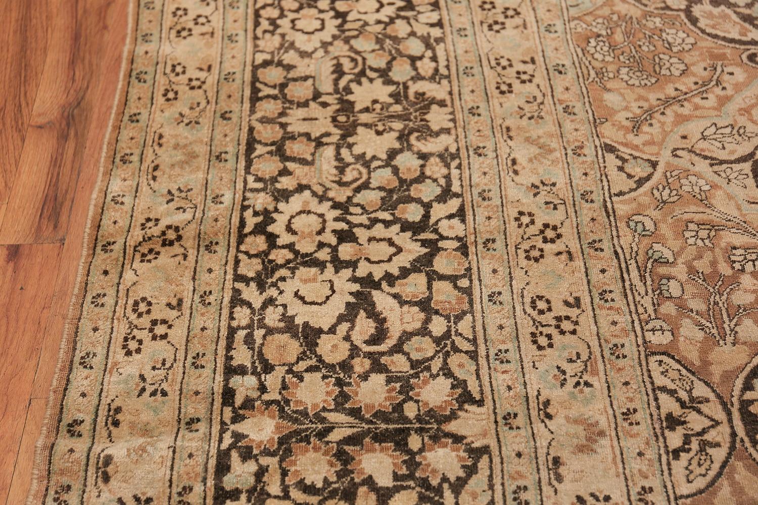 Antiker persischer Khorassan-Teppich. Größe: 13 Fuß 4 Zoll x 27 Fuß 4 Zoll im Angebot 1