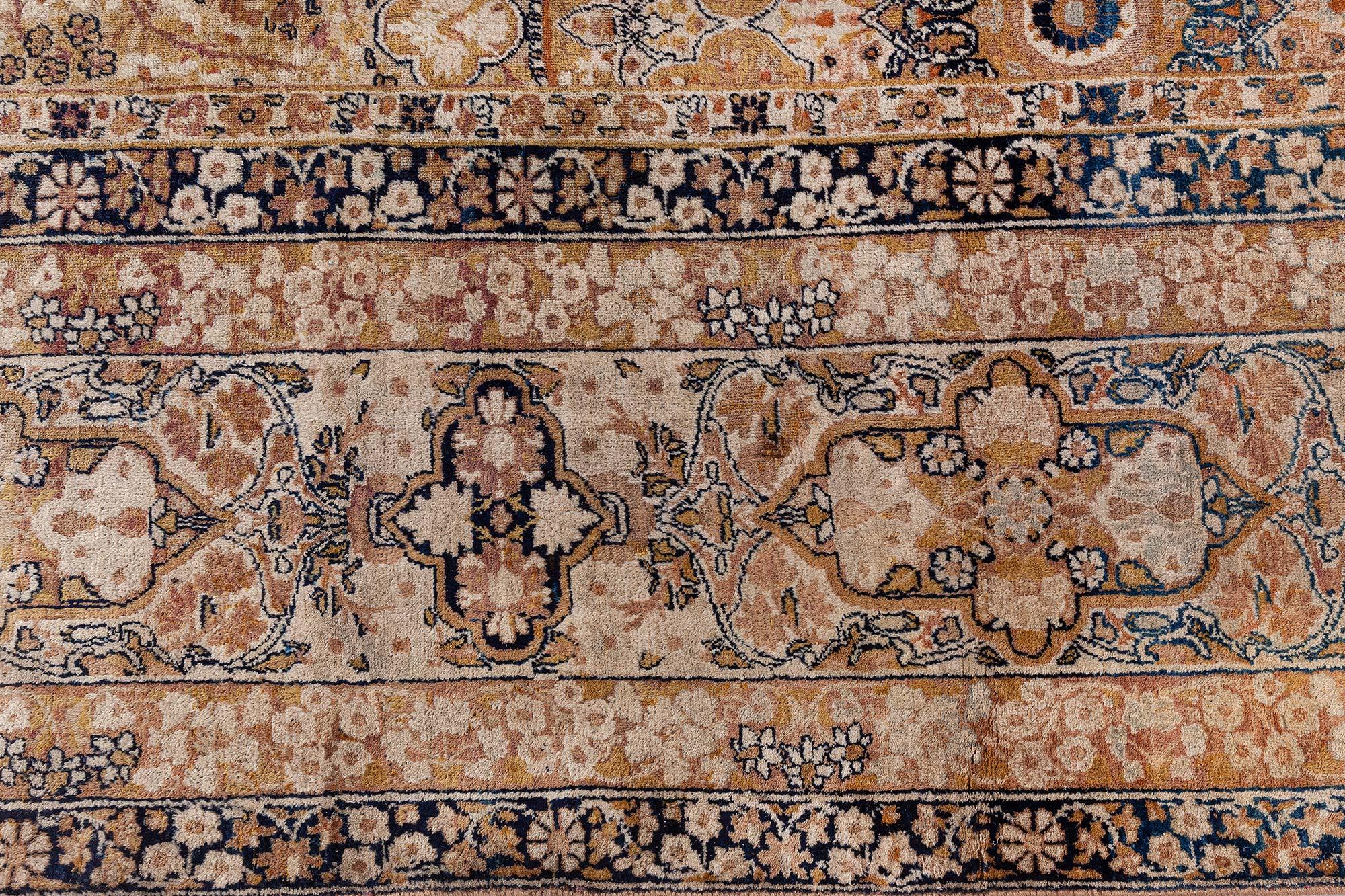XIXe siècle Tapis Kirman persan ancien surdimensionné Doris Leslie Blau en vente
