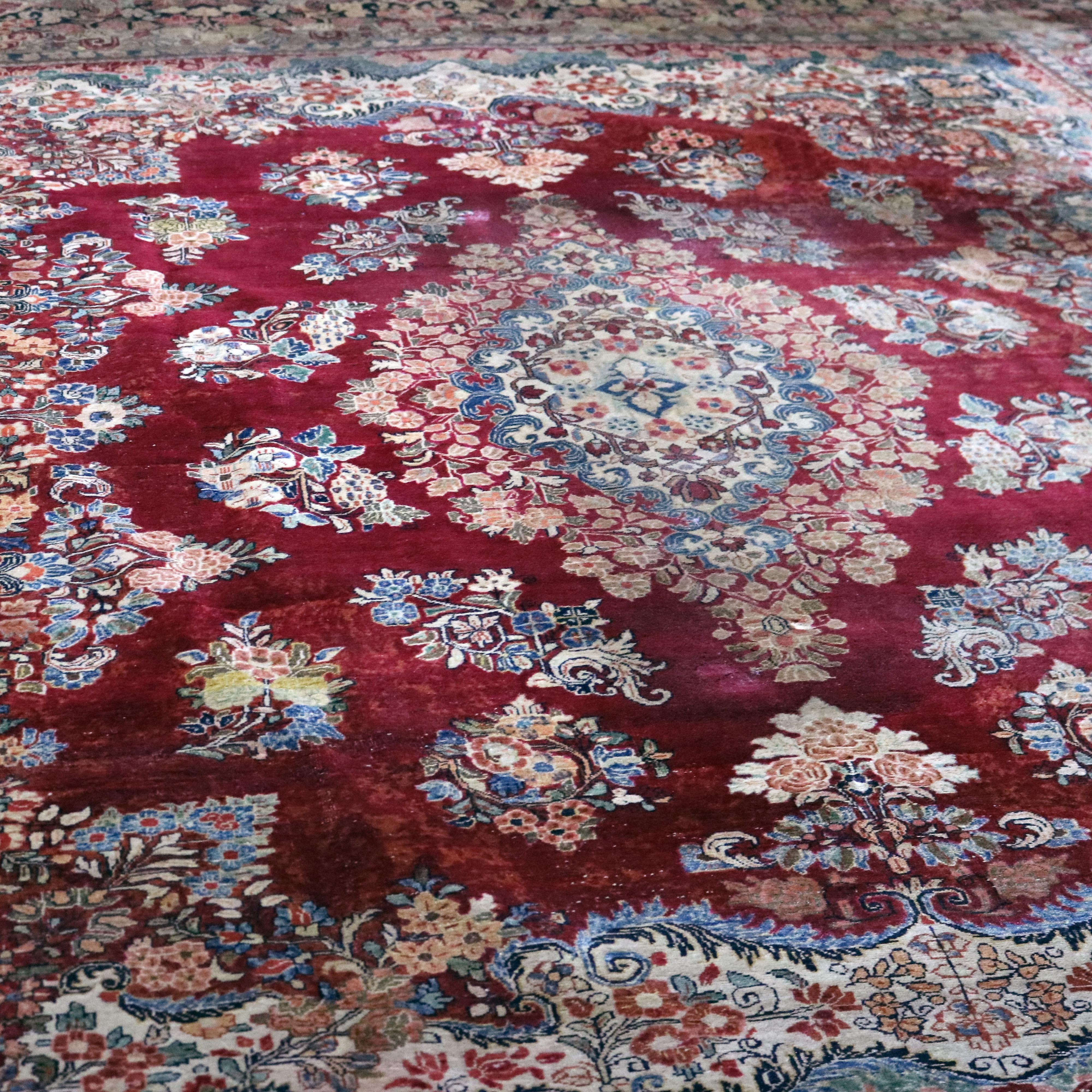 Übergroßer antiker persischer Sarouk-Wollteppich mit zentralem Medaillon C1920

Maße - 185