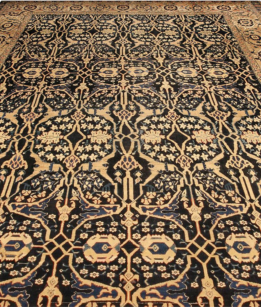 Oversized antique Persian Senneh handmade wool rug
Size: 14'0