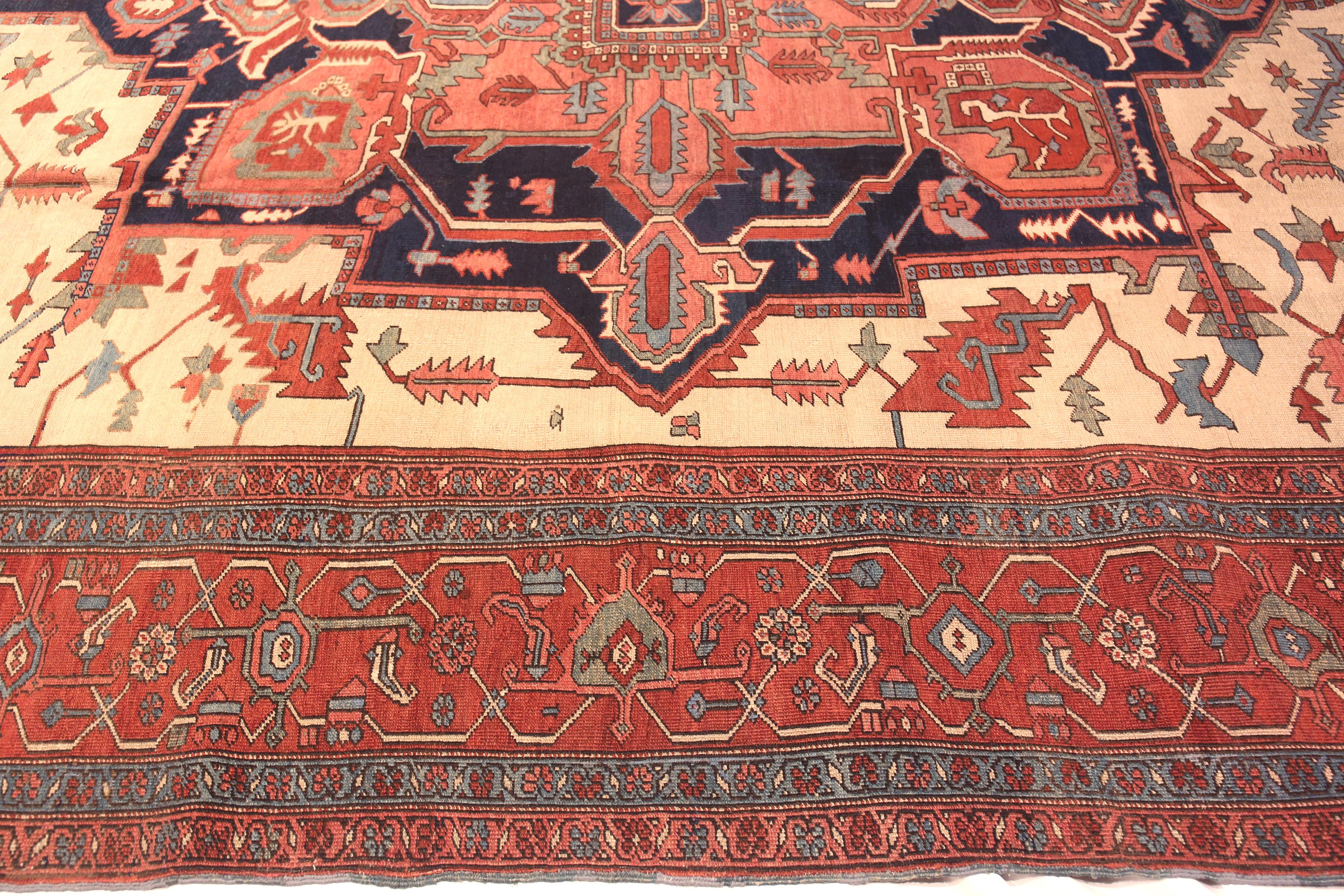 Wunderschöner übergroßer antiker persischer Serapi-Teppich, Herkunftsland: Persien, CIRCA Datum: 1900

Größe: 12 ft 9 in x 24 ft 3 in (3,89 m x 7,39 m)