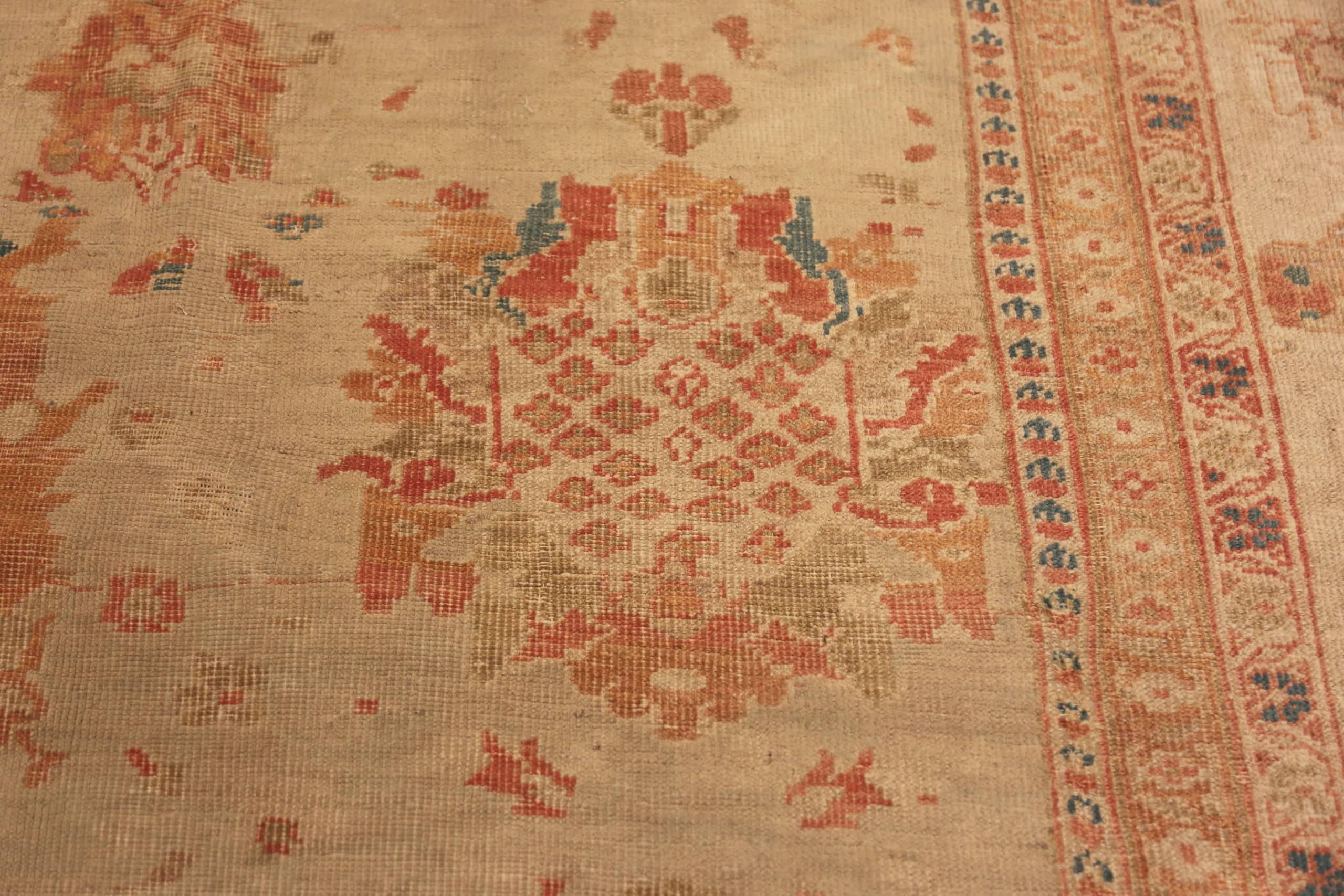 Antiker persischer Sultanabad-Teppich aus Sultanabad. 13 ft 10 in x 22 ft 8 in  (Handgeknüpft) im Angebot