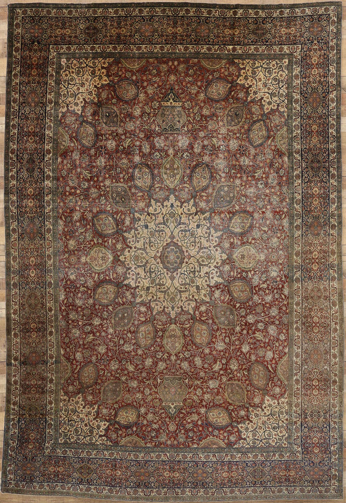 Alfombra Persa Tabriz Antigua de Estilo Tradicional de Finales del Siglo XIX en venta 4