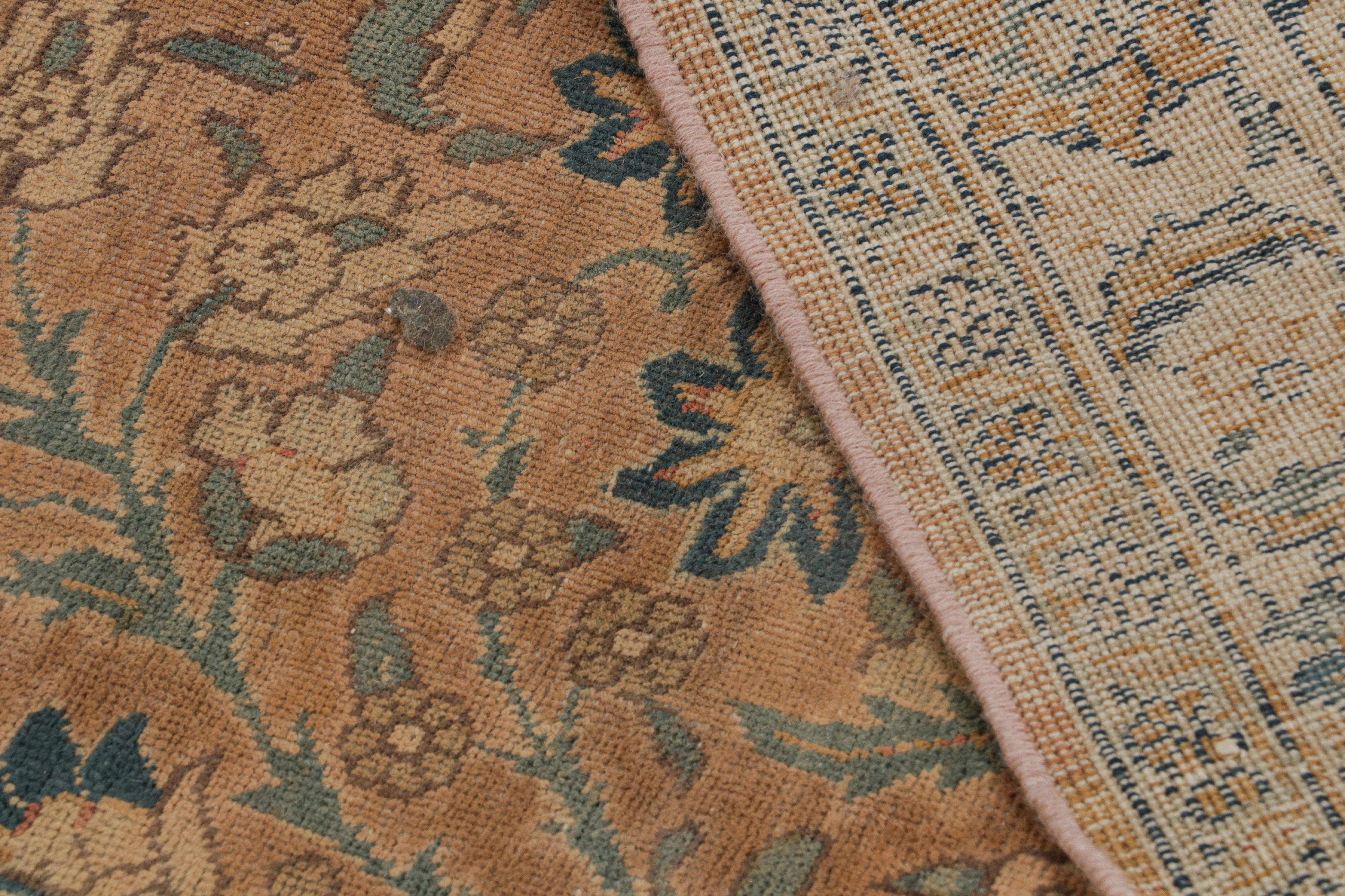 Laine Tapis persan Tabriz surdimensionné à motifs floraux, de Rug & Kilim en vente