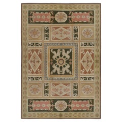 Tappeto antico oversize portoghese a punto d'ago policromo da Rug & Kilim