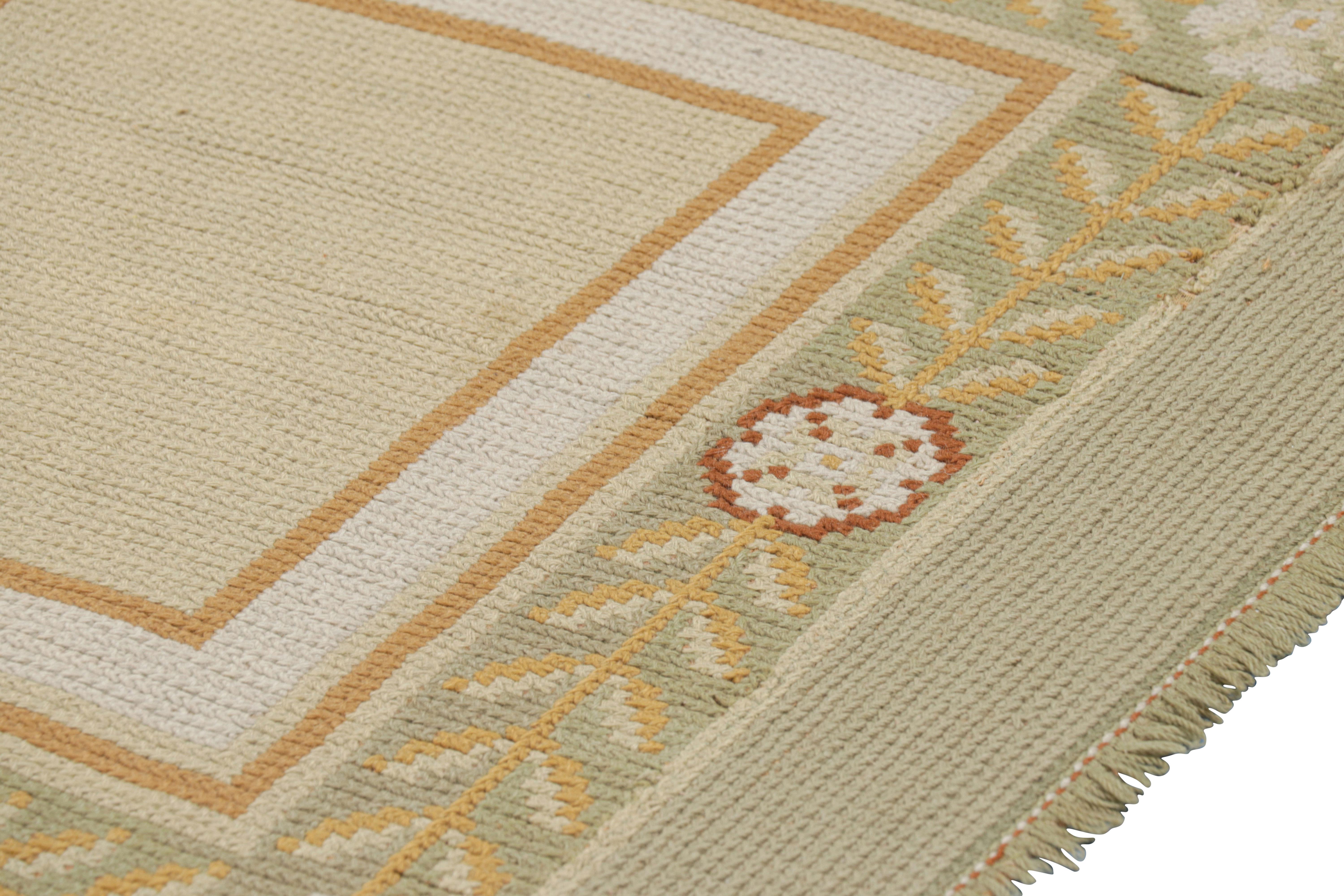 Alfombra portuguesa antigua de gran tamaño con motivos florales - Rug & Kilim principios del siglo XX en venta