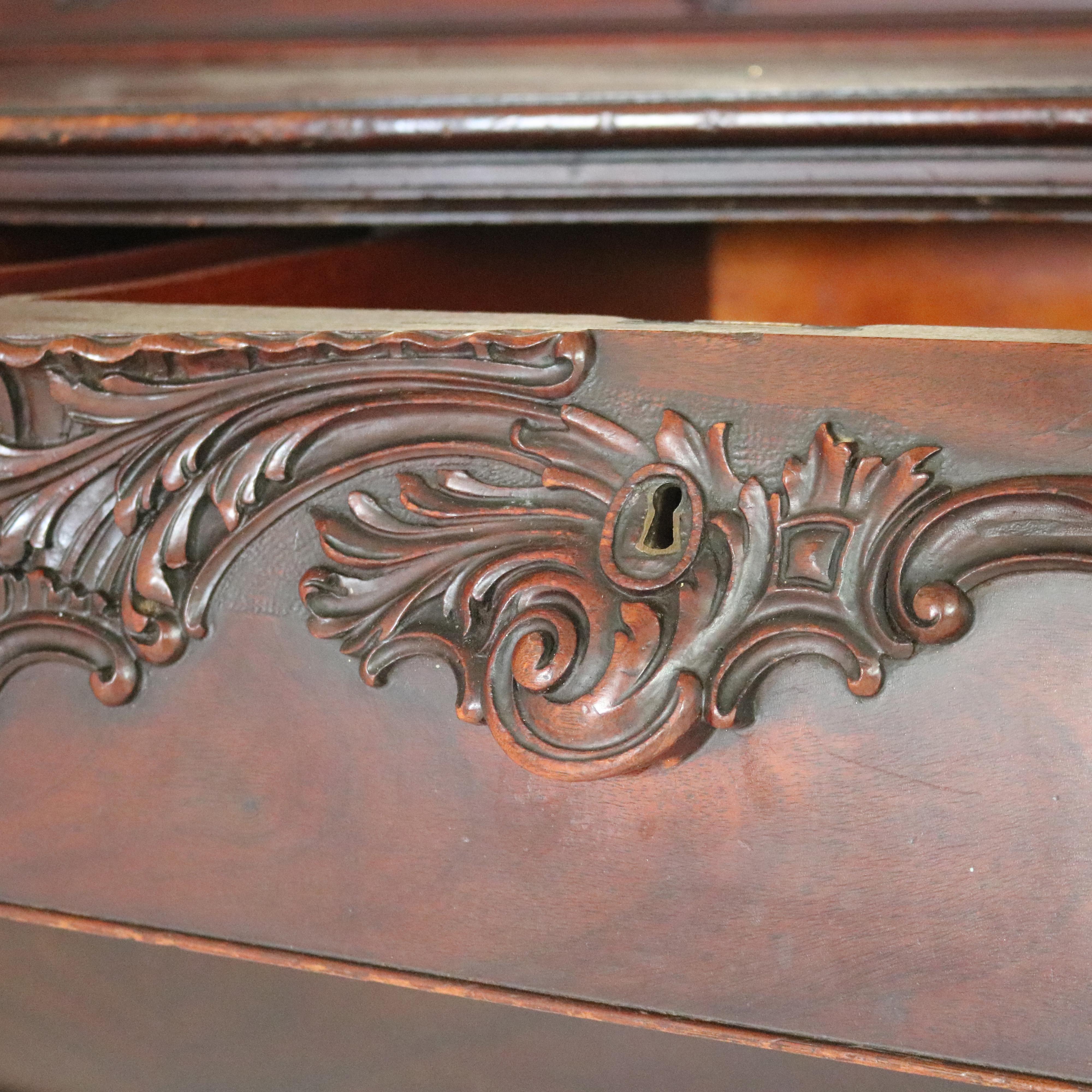 Commode RJ Horner surdimensionnée en acajou sculpté avec miroir C1900 en vente 6