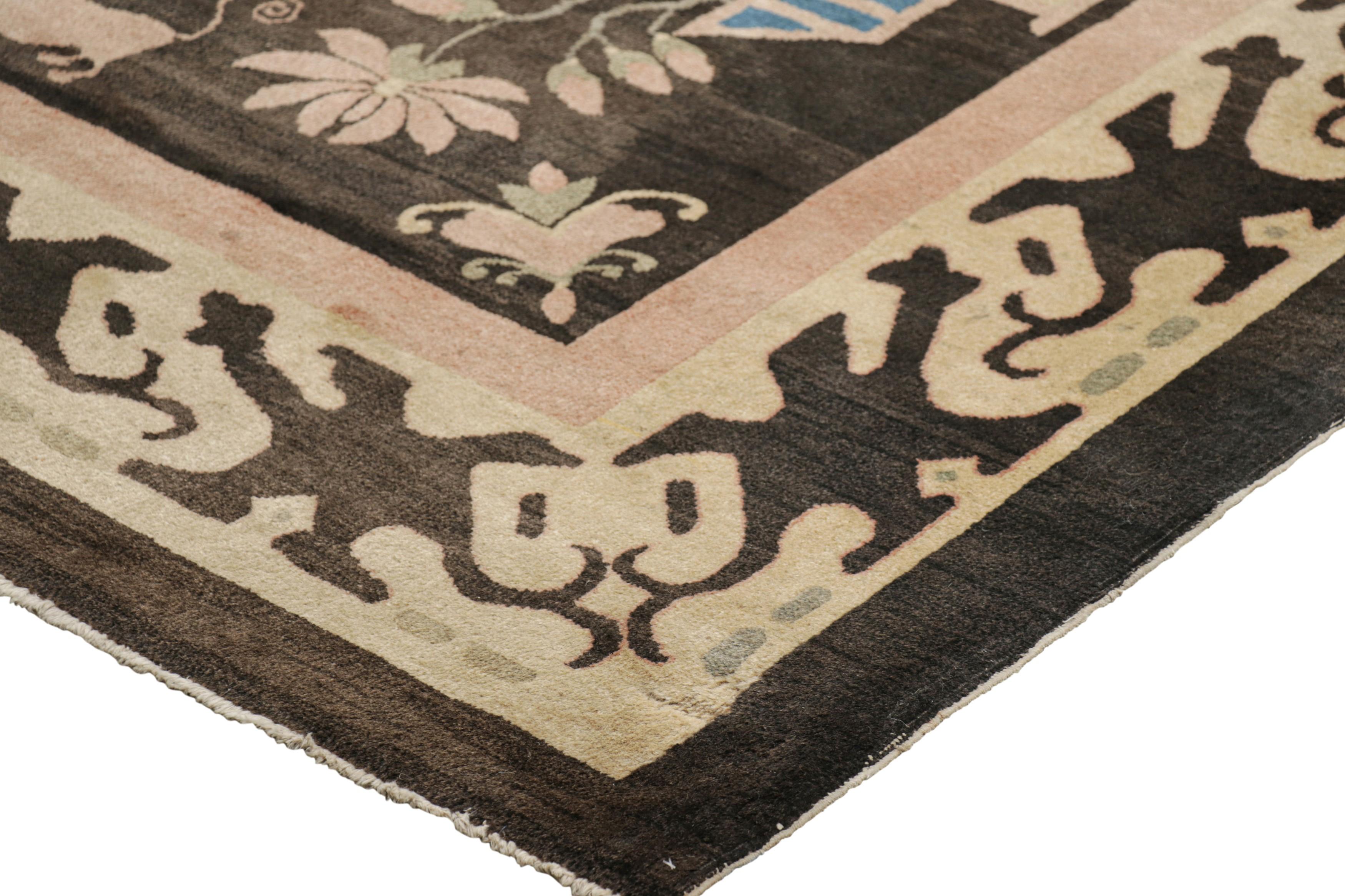 Early 20th Century Oversized Antique Samarkand Rug in Brown with Floral Patterns - Rug and Kilim For Sale