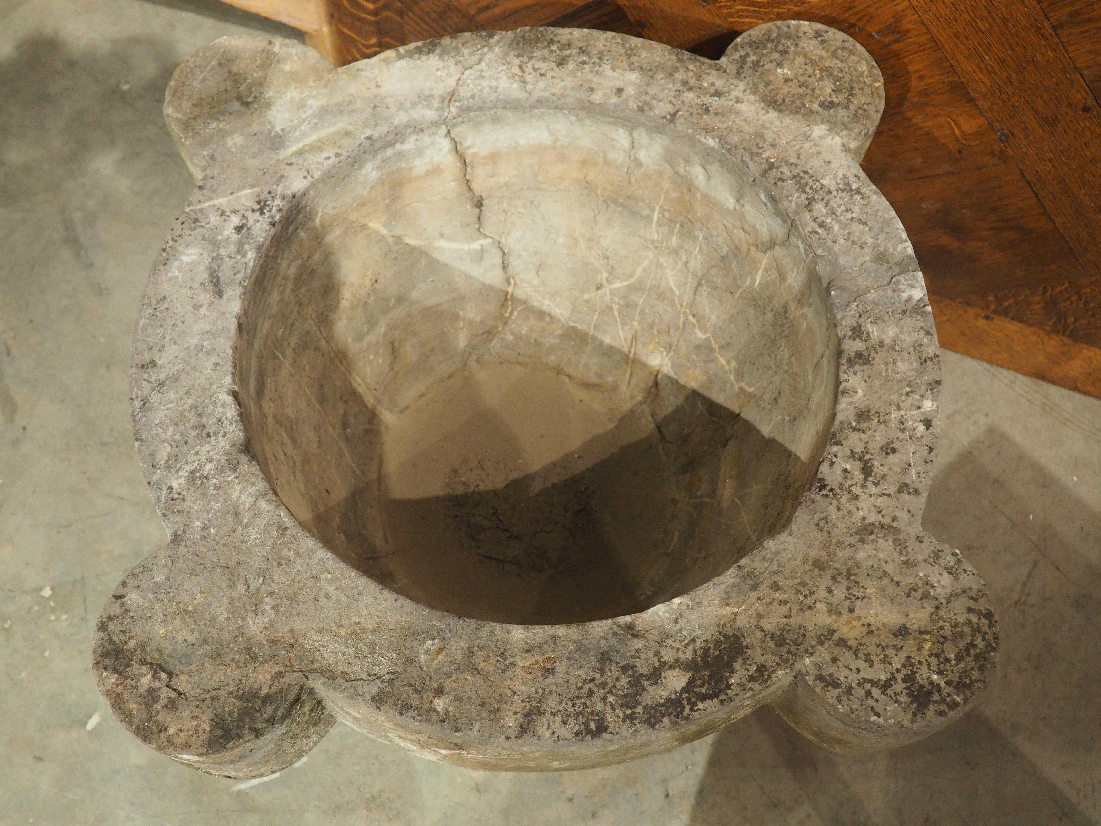 Sculpté à la main Mortier et penteau de France surdimensionné en ardoise ancienne, 19ème siècle