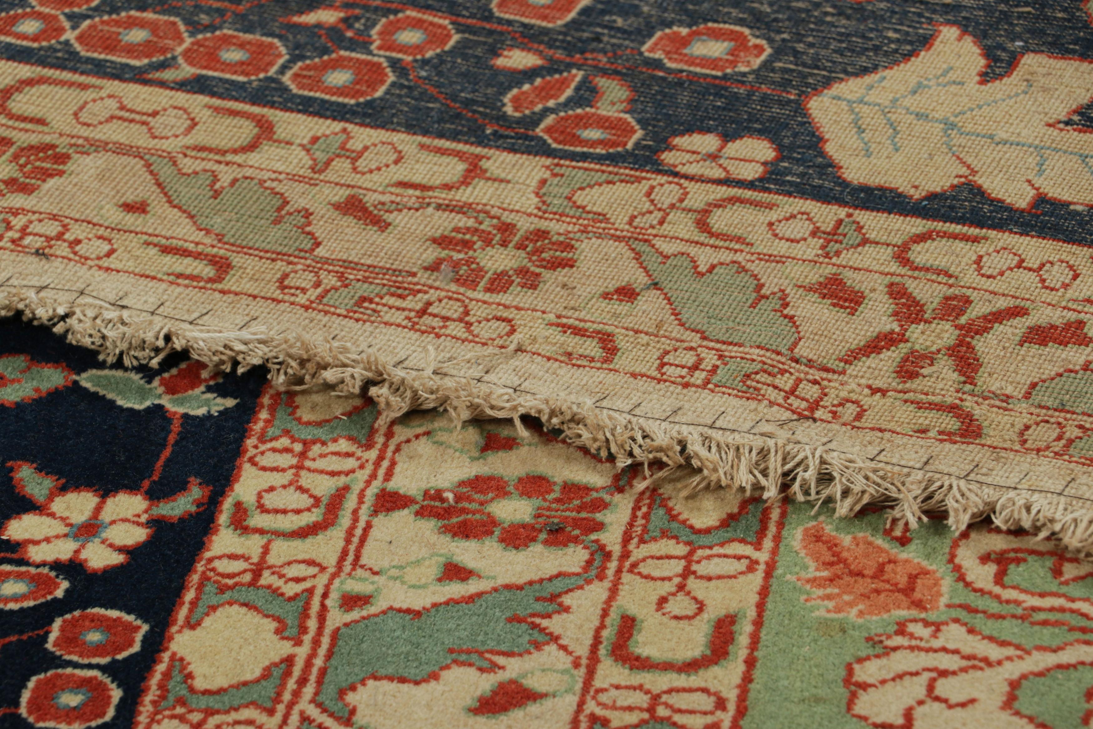Début du 20ème siècle Tapis persan Tabriz ancien surdimensionné en vert avec médaillon floral Rug & Kilim en vente