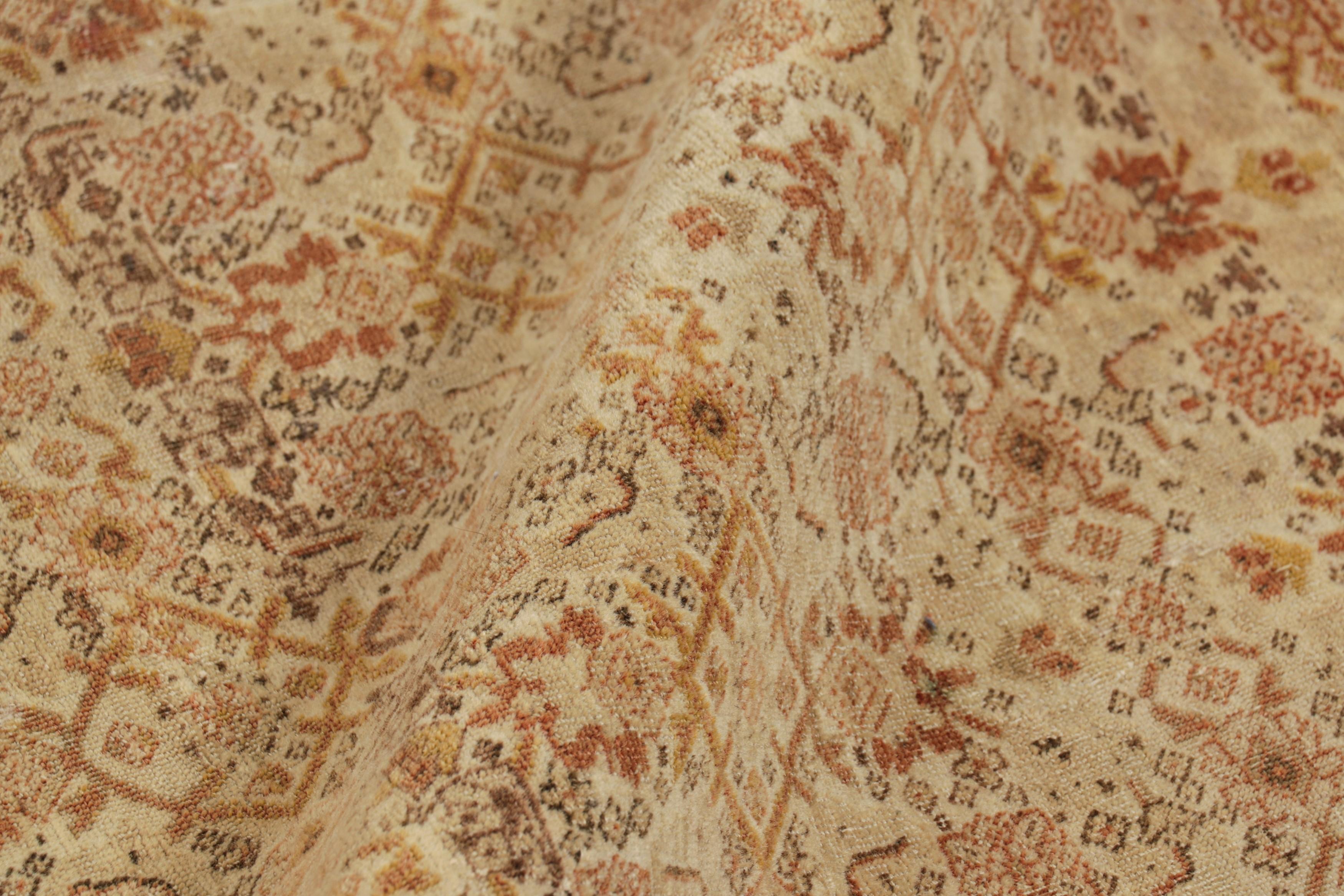 Tappeto Tabriz antico di grandi dimensioni con motivi floreali in oro e arancione - Rug & Kilim in vendita 1