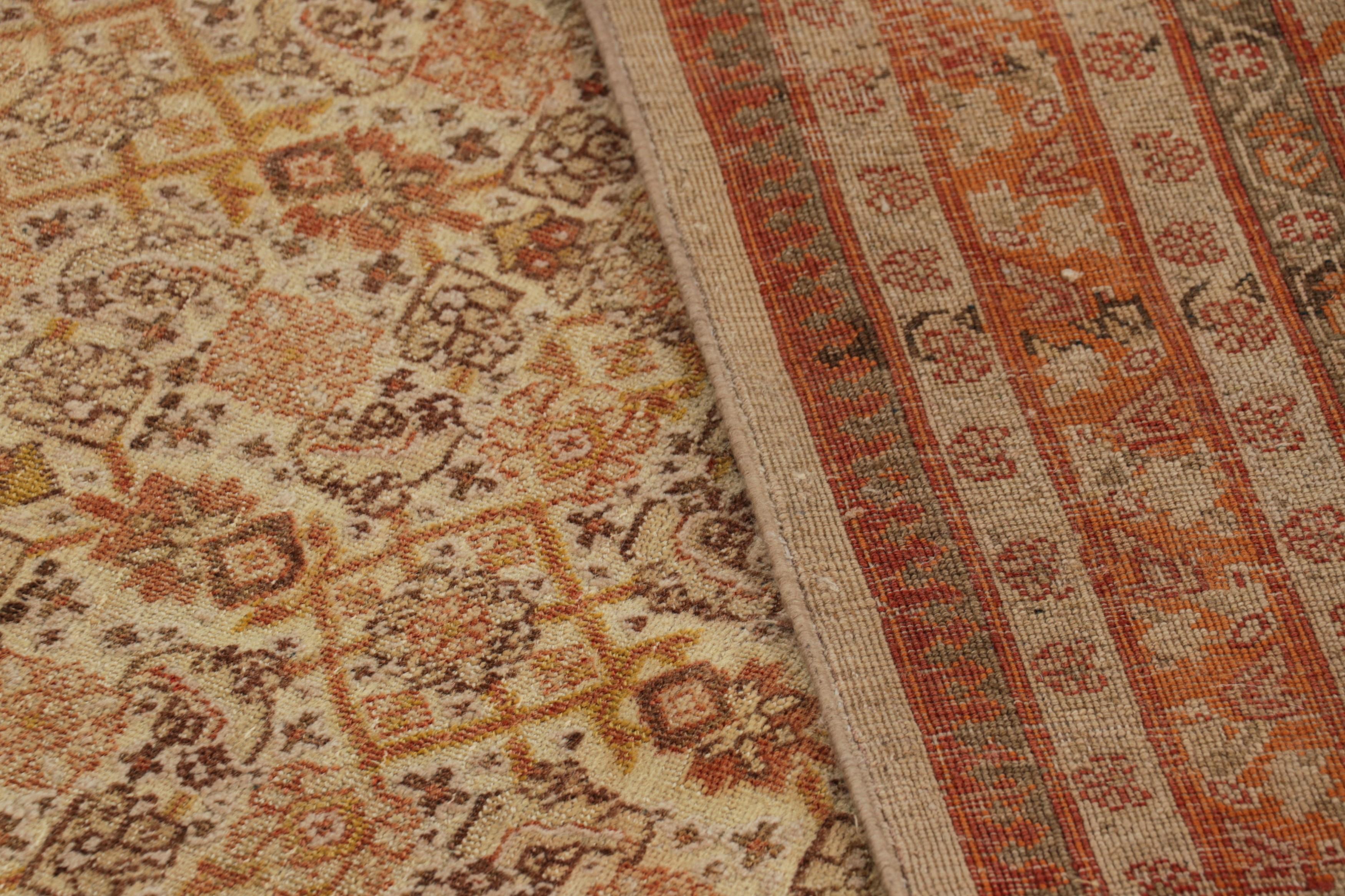 Tappeto Tabriz antico di grandi dimensioni con motivi floreali in oro e arancione - Rug & Kilim in vendita 2