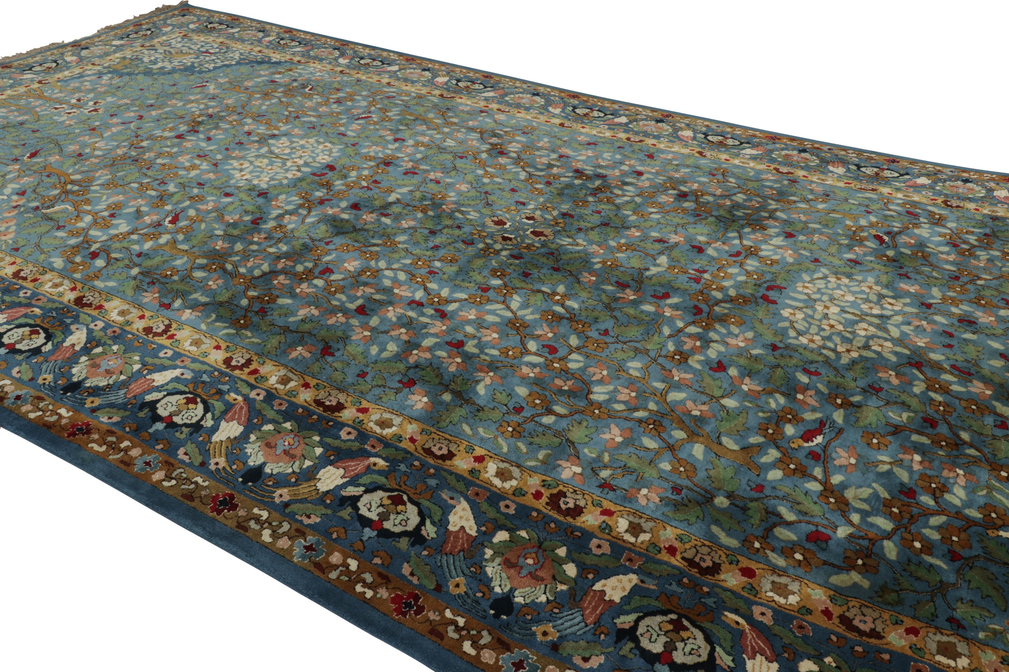 Alfombra antigua grande con ganchos Tetex, azul con motivos florales - Rug & Kilim Alemán en venta