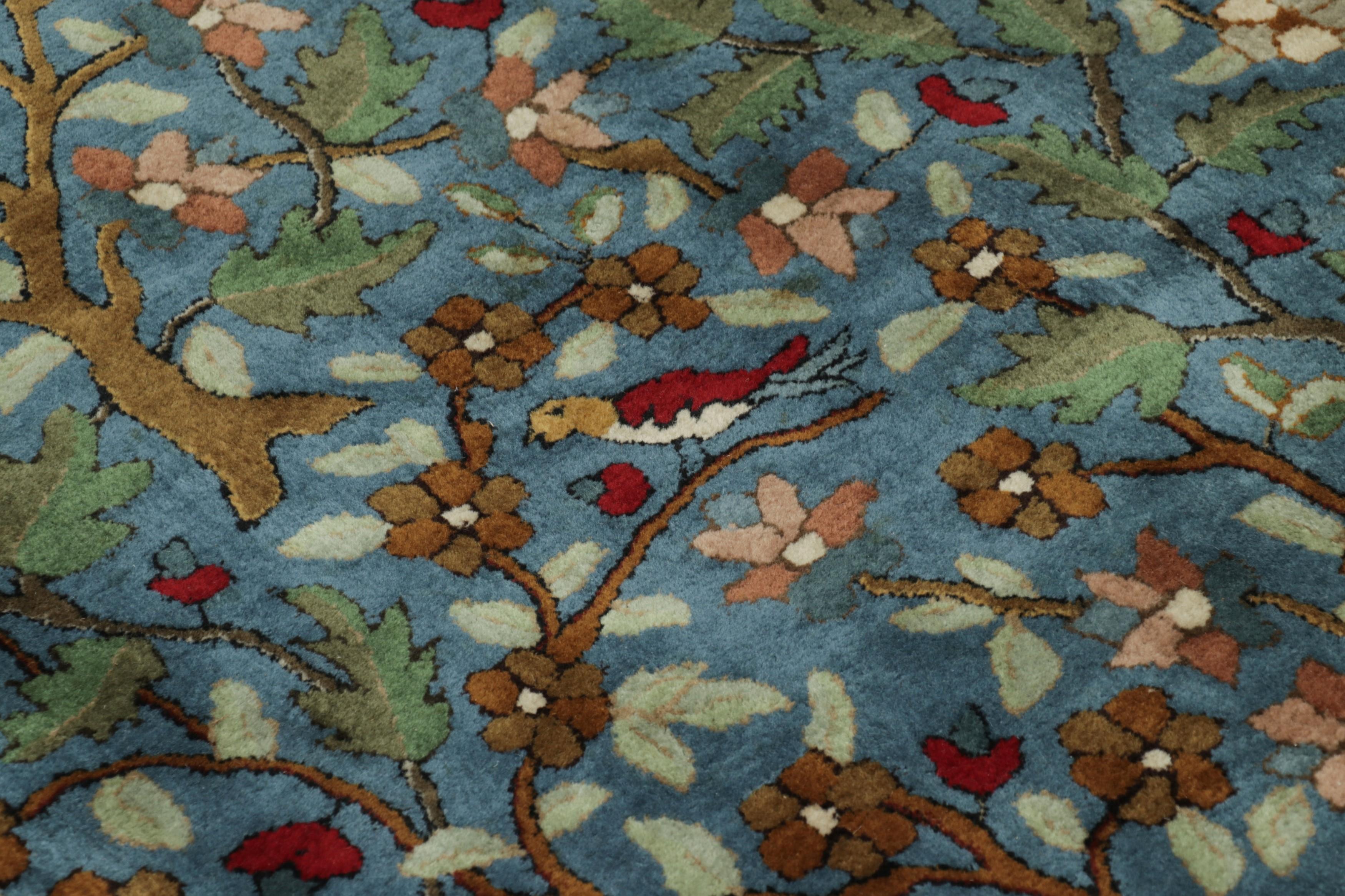 Alfombra antigua grande con ganchos Tetex, azul con motivos florales - Rug & Kilim en venta 1