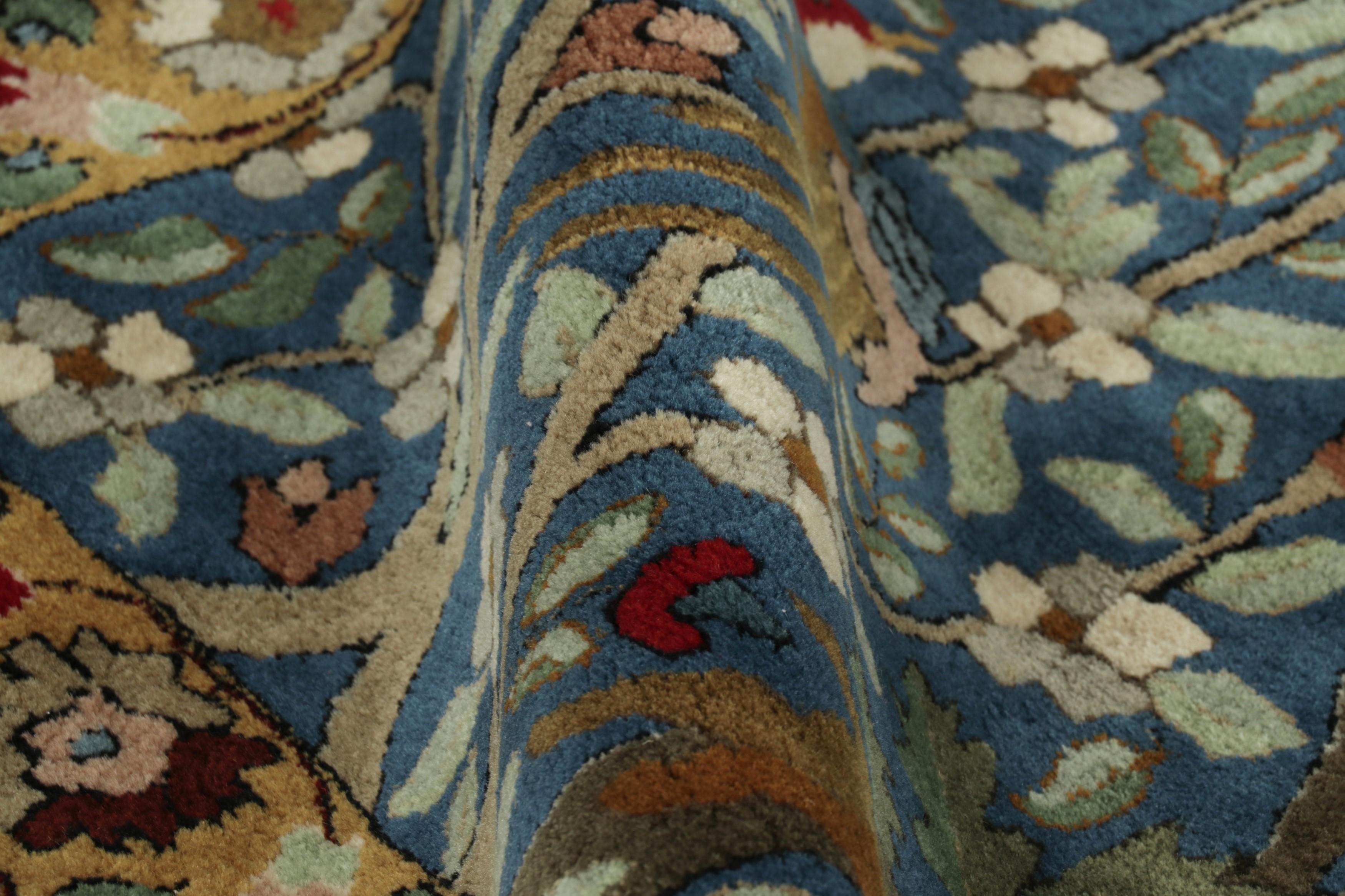 Alfombra antigua grande con ganchos Tetex, azul con motivos florales - Rug & Kilim en venta 2