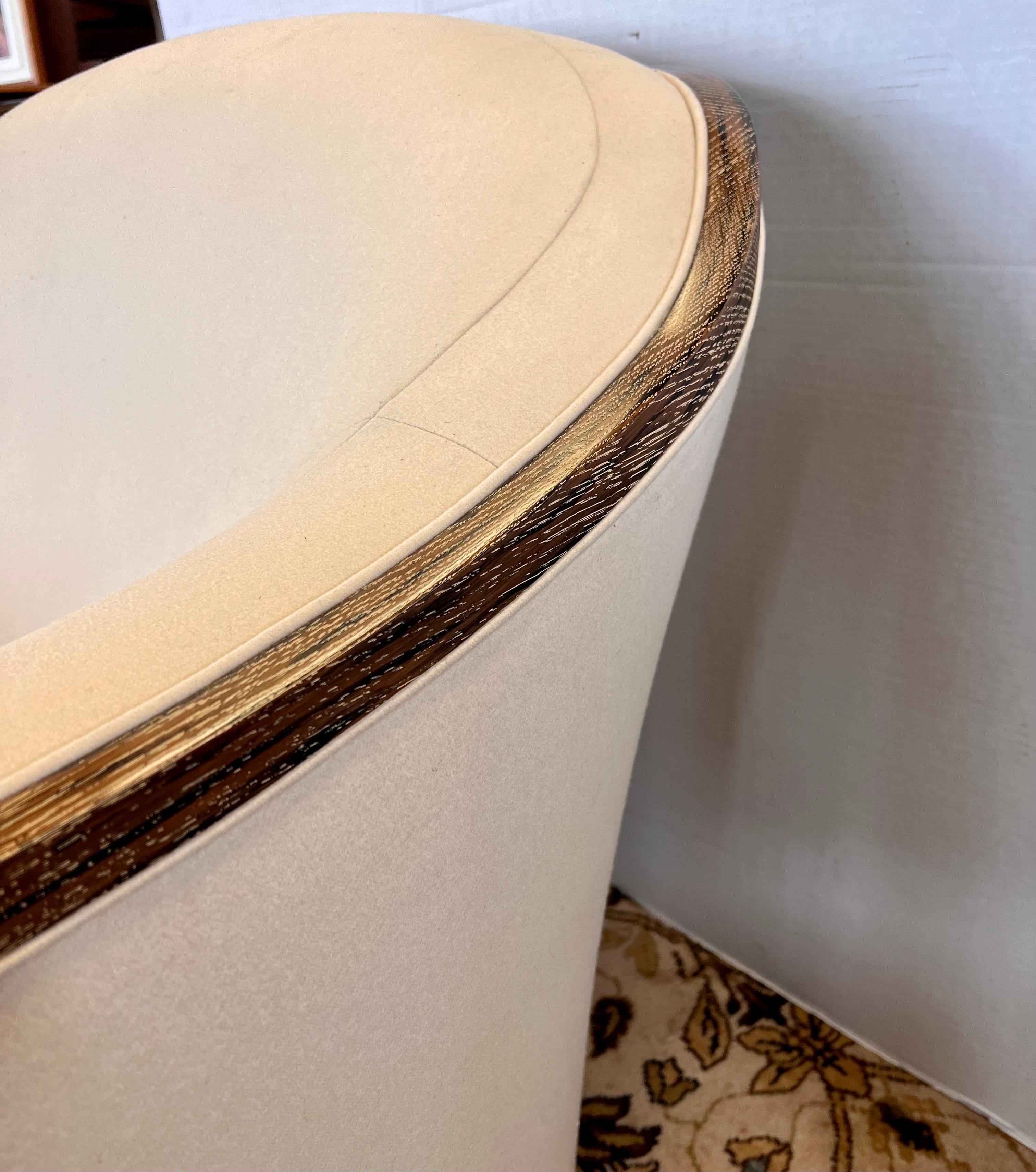 Oversized Barrel Back Swivel Chair Wool Cream Upholstery In Good Condition In West Hartford, CT