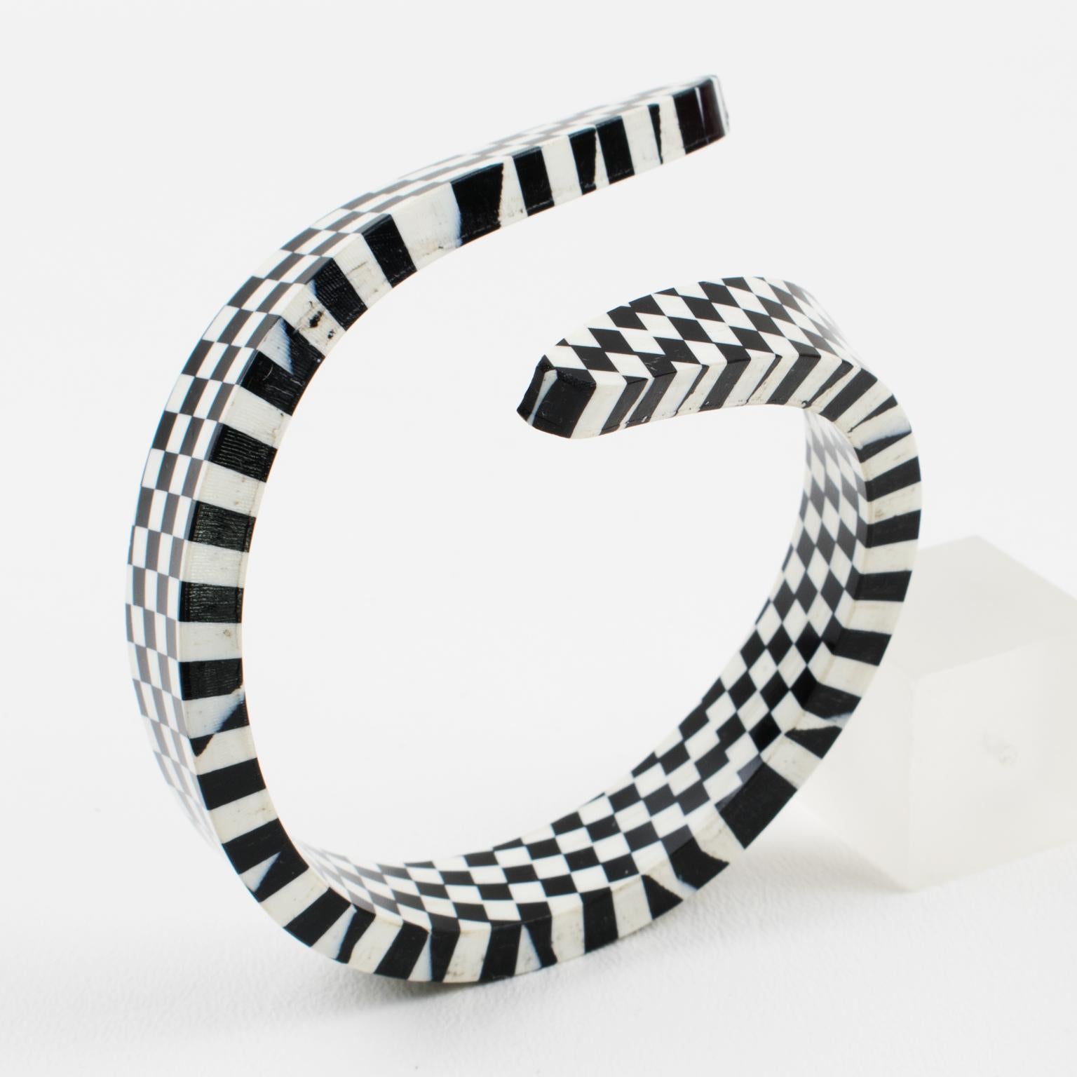 checkered bracelet pattern