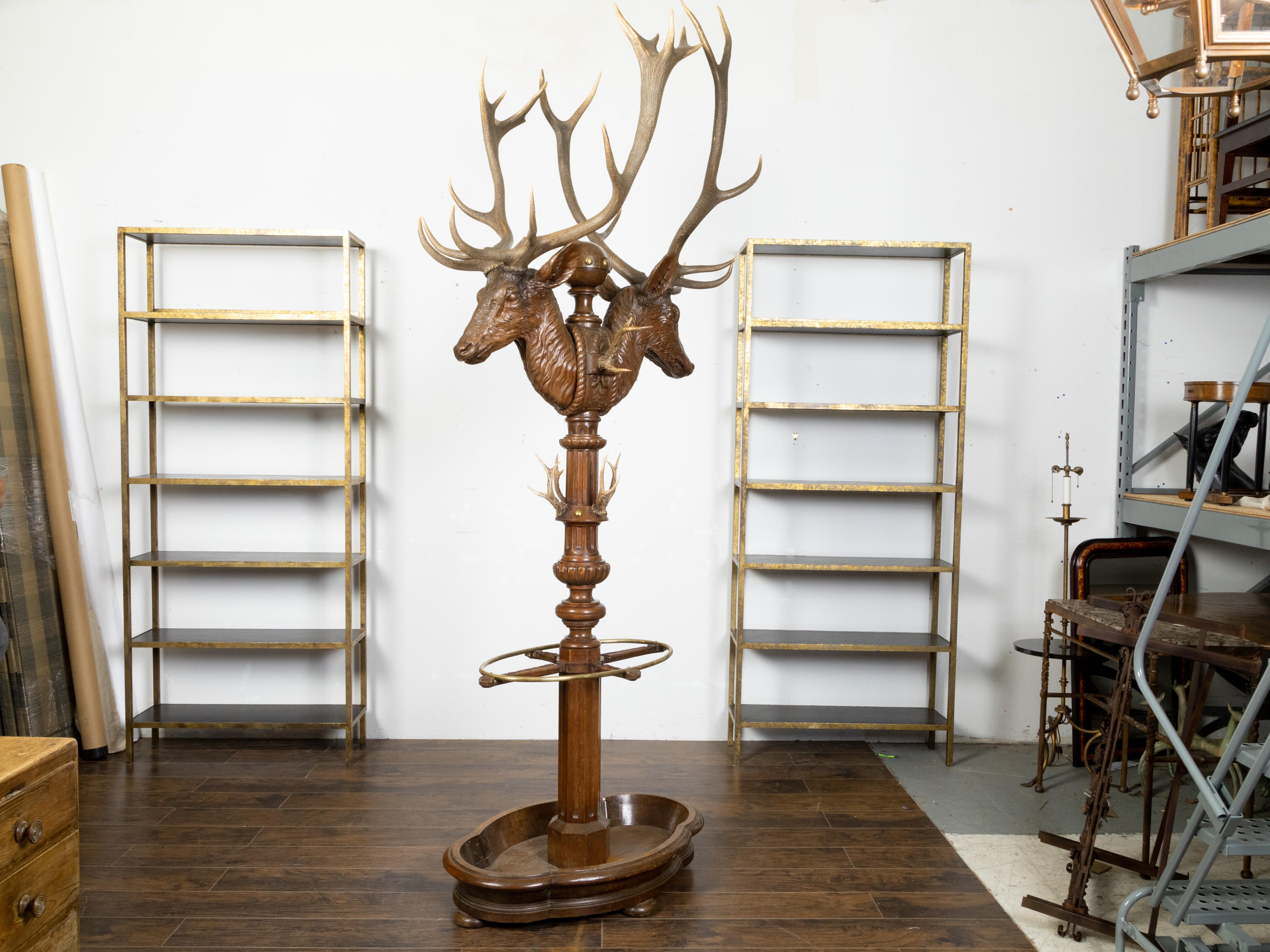 Oversized Black Forest 19th Century Carved Oak Stag Rack with Antlers In Good Condition For Sale In Atlanta, GA