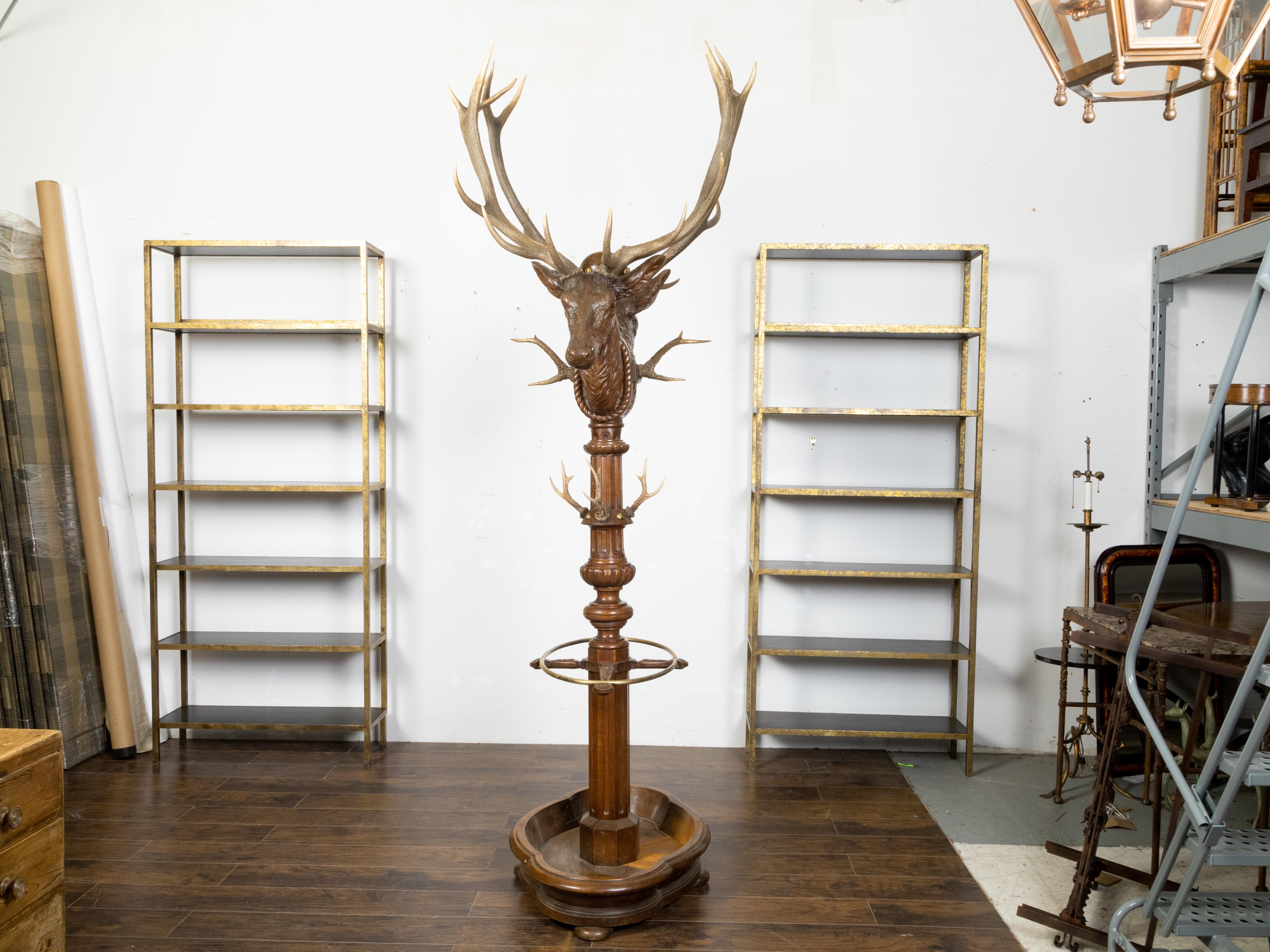 Oversized Black Forest 19th Century Carved Oak Stag Rack with Antlers For Sale 1