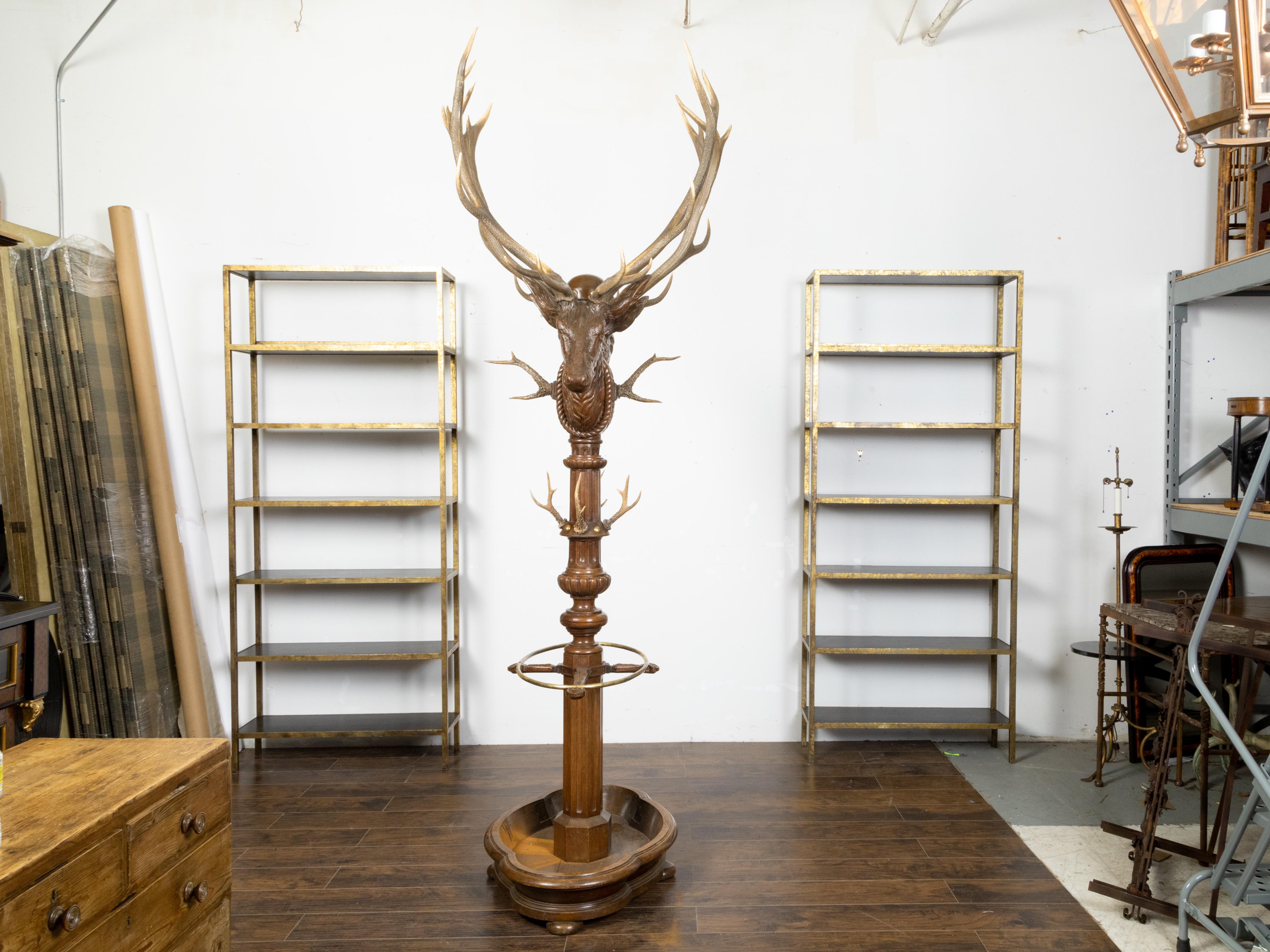 Oversized Black Forest 19th Century Carved Oak Stag Rack with Antlers For Sale 3