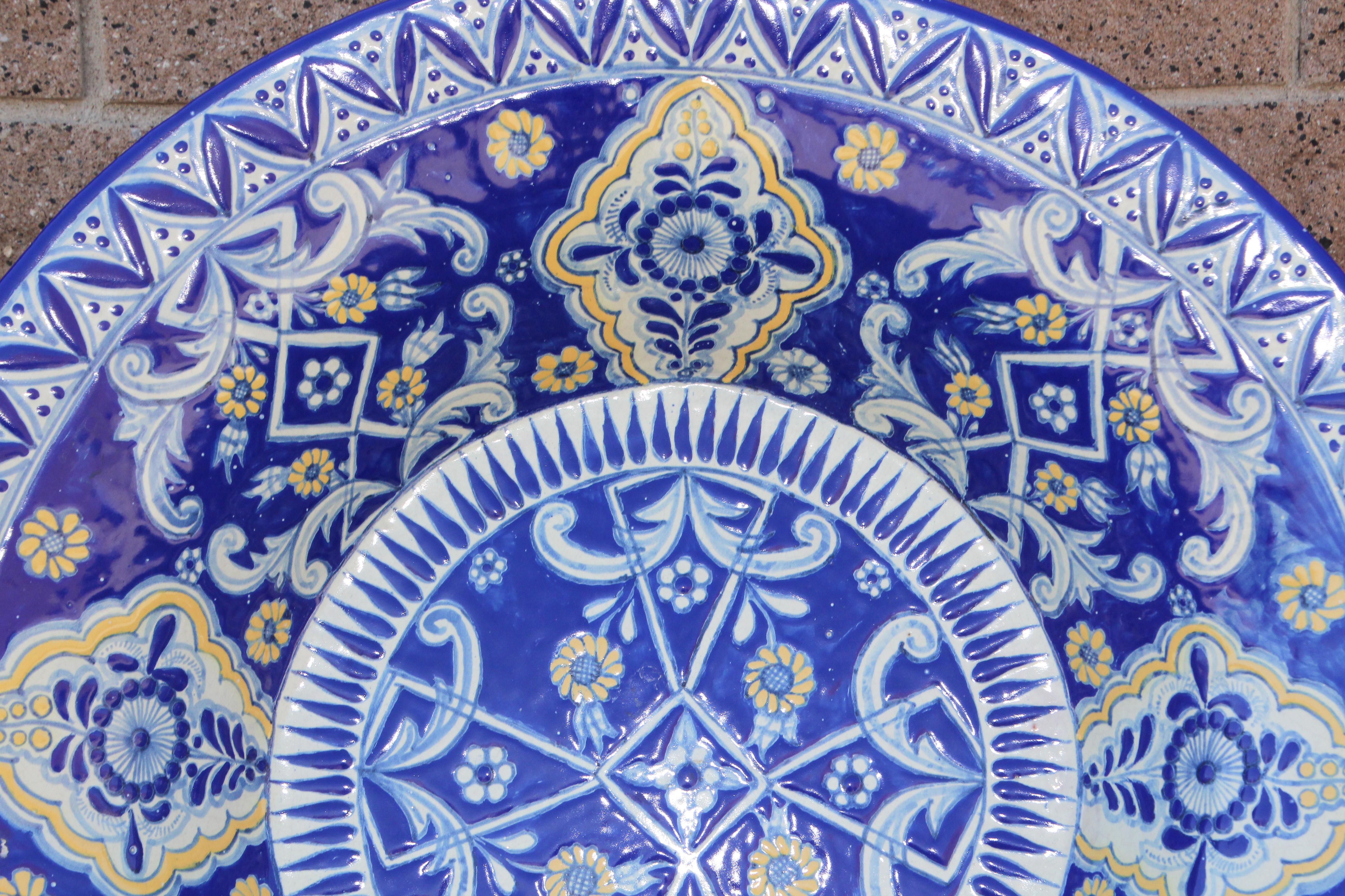 Oversized Blue and White Mexican Talavera Glazed Ceramic Bowl For Sale 5