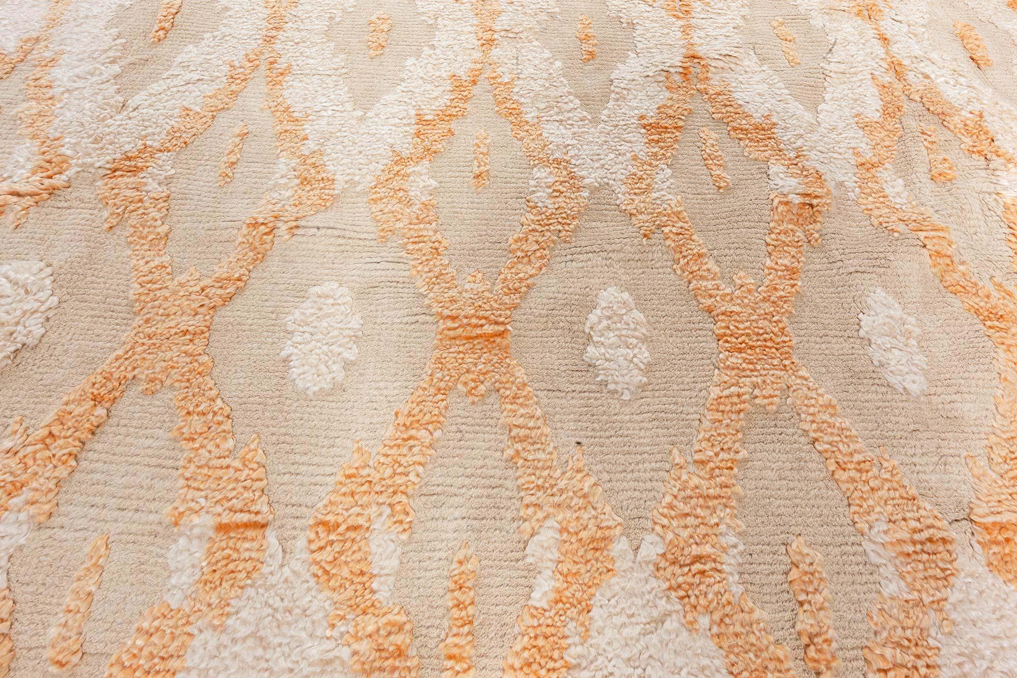 Oversized Bold Kasuri Wool Rug by Doris Leslie Blau In New Condition For Sale In New York, NY