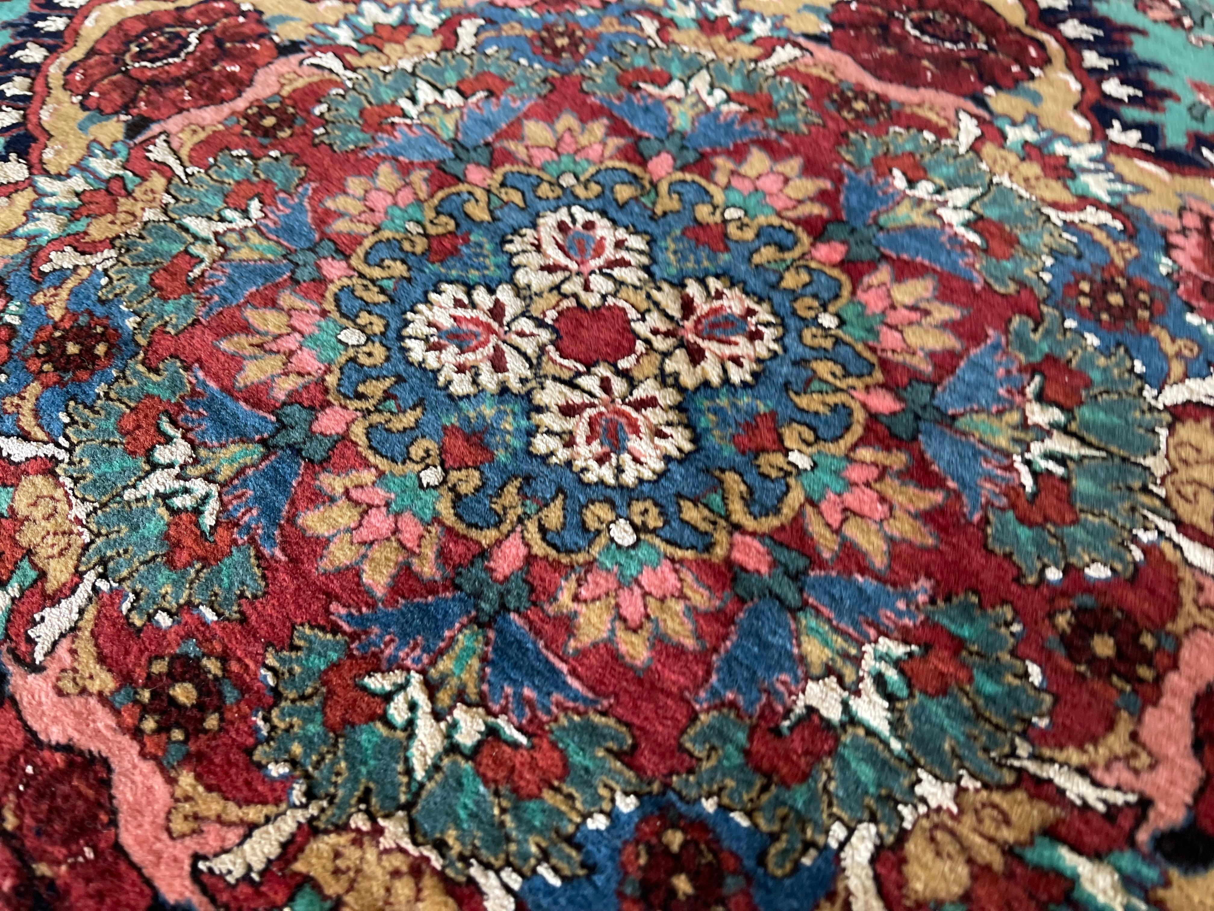 Übergroßer gestreifter Teppich, feiner, exklusiver, handgefertigter Kurdischer Teppich aus Wolle und Seide  im Angebot 4