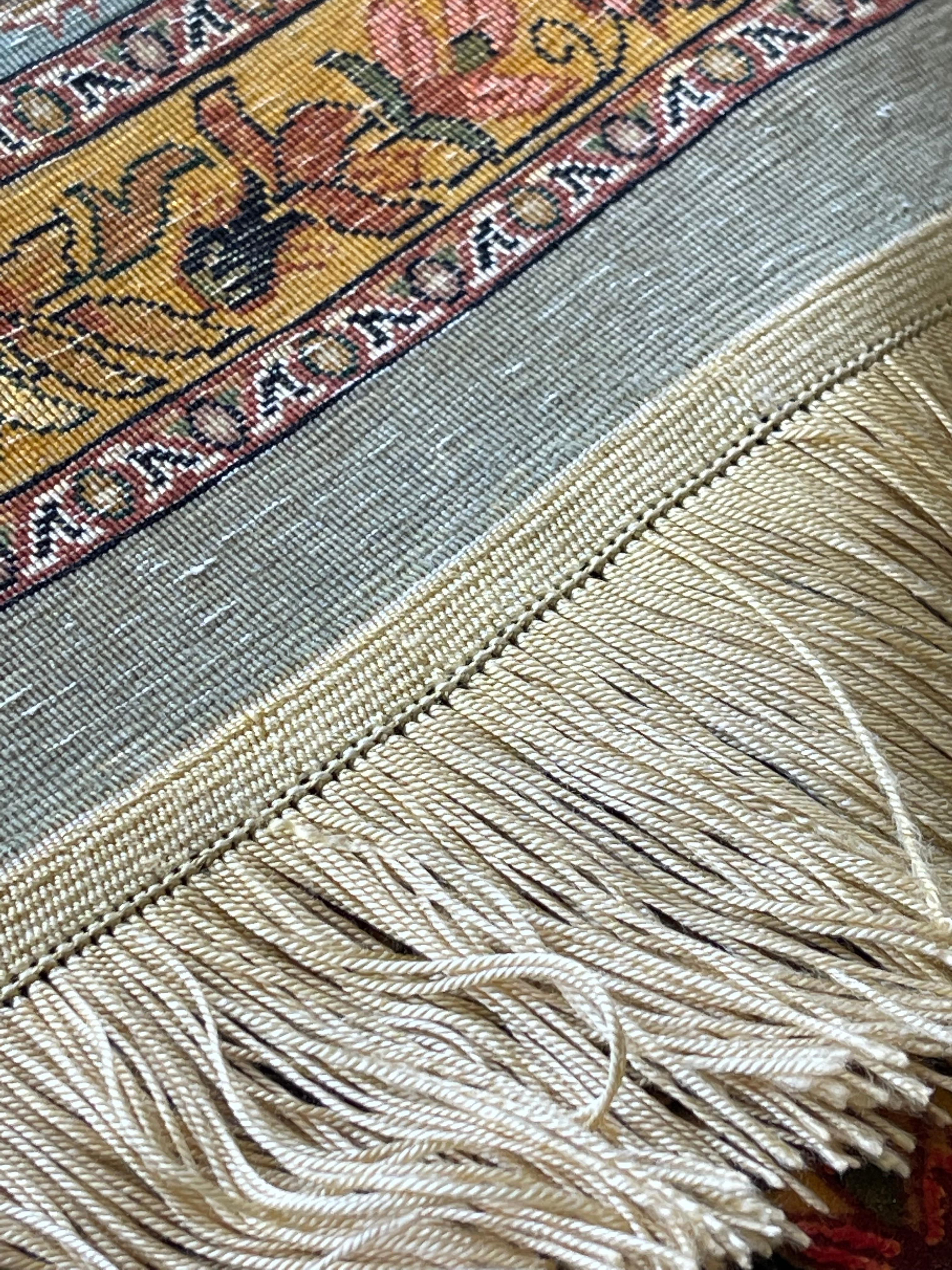 Übergroßer gestreifter Teppich, feiner, exklusiver, handgefertigter Kurdischer Teppich aus Wolle und Seide  im Angebot 8