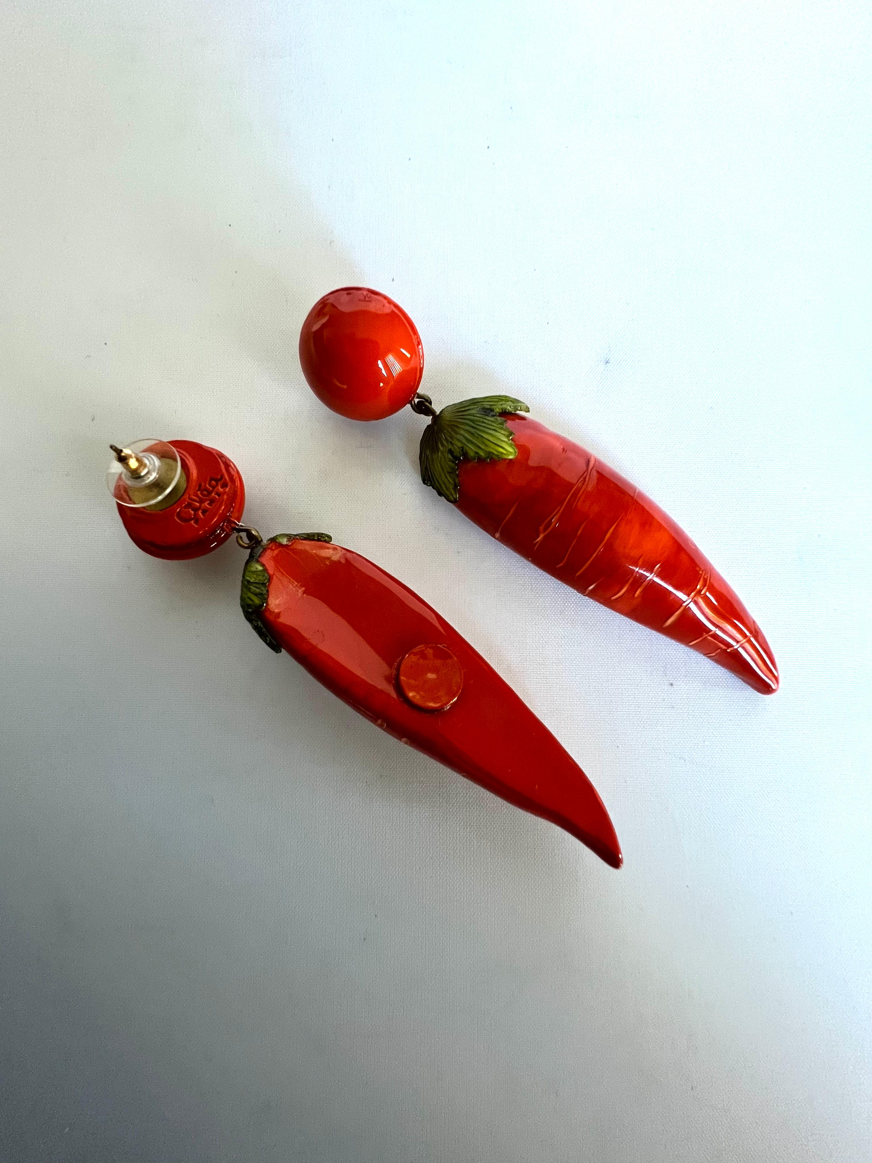 Limited edition lightweight oversized contemporary artisan Carrot (enameline) enamel and resin dangle earrings made in France by Cilea Paris. 