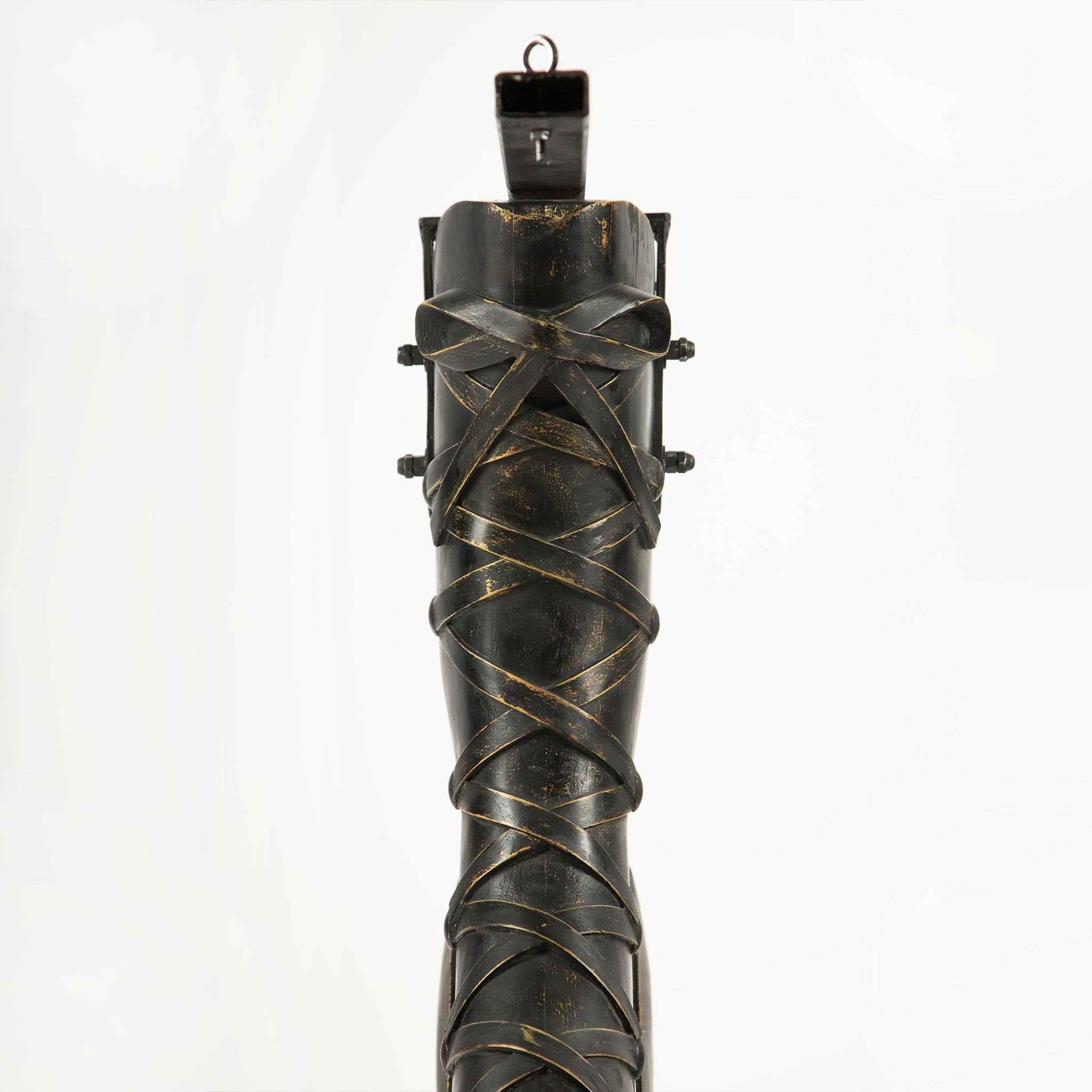 Letrero de comercio de botas tallado sobredimensionado, principios del siglo XX un letrero de zapatero llamativo Estadounidense en venta