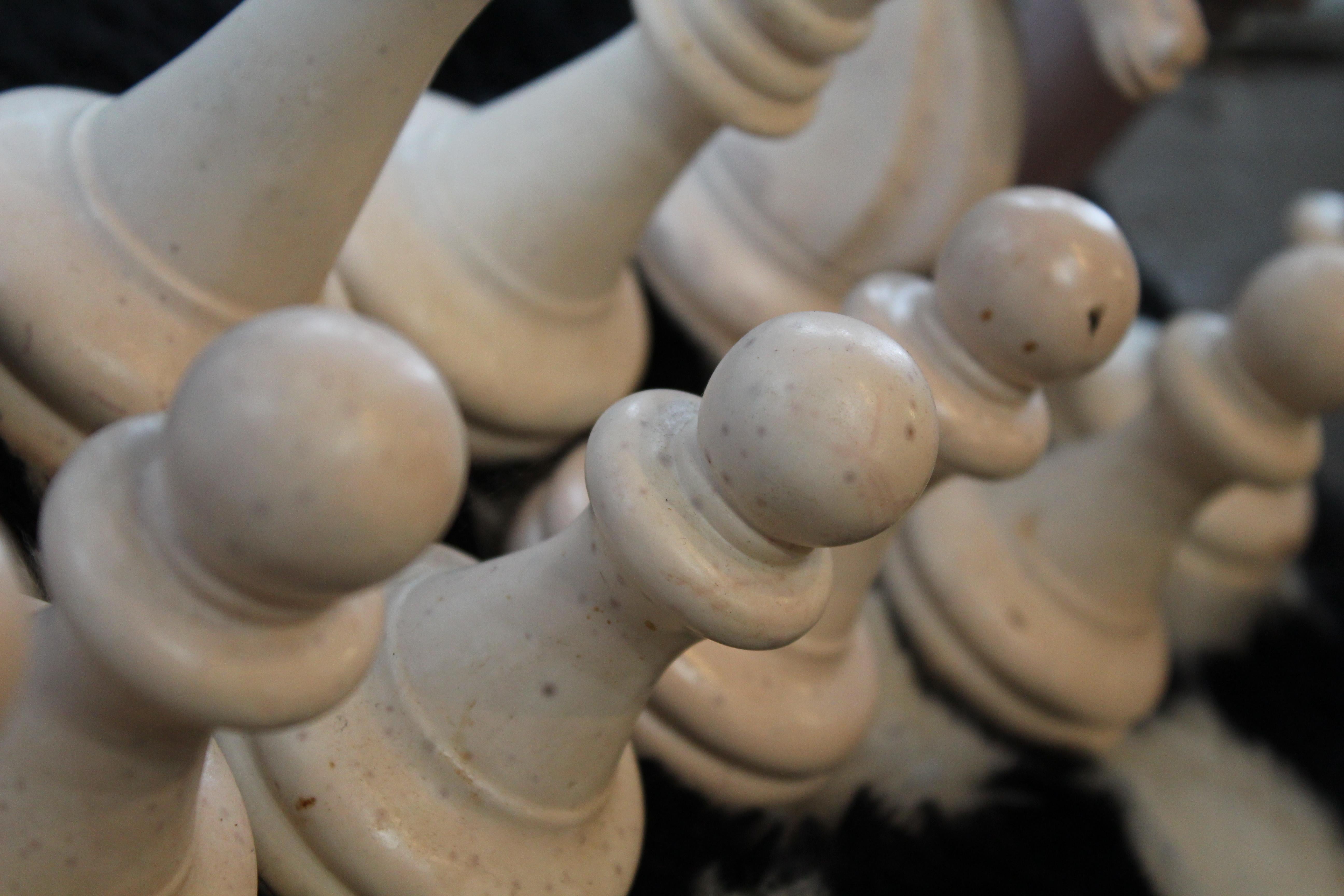 Set di scacchi oversize con scacchiera in moquette in vendita 2