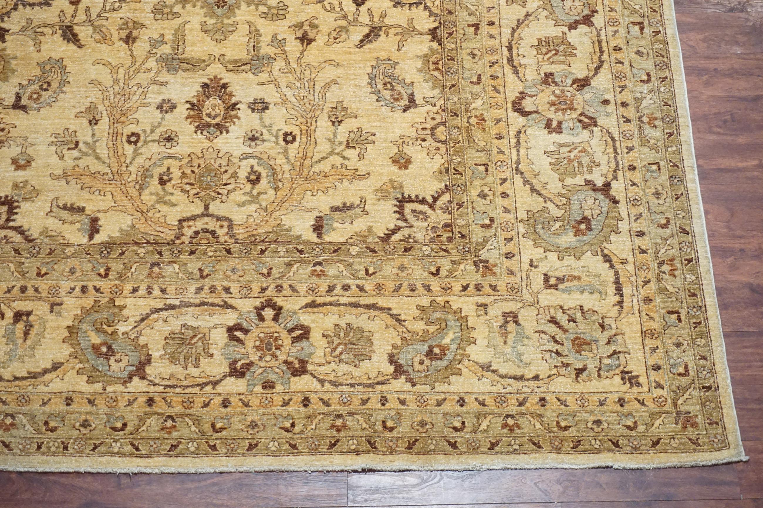 Oversized Chobi Peshawar Rug In Excellent Condition For Sale In Northridge, CA