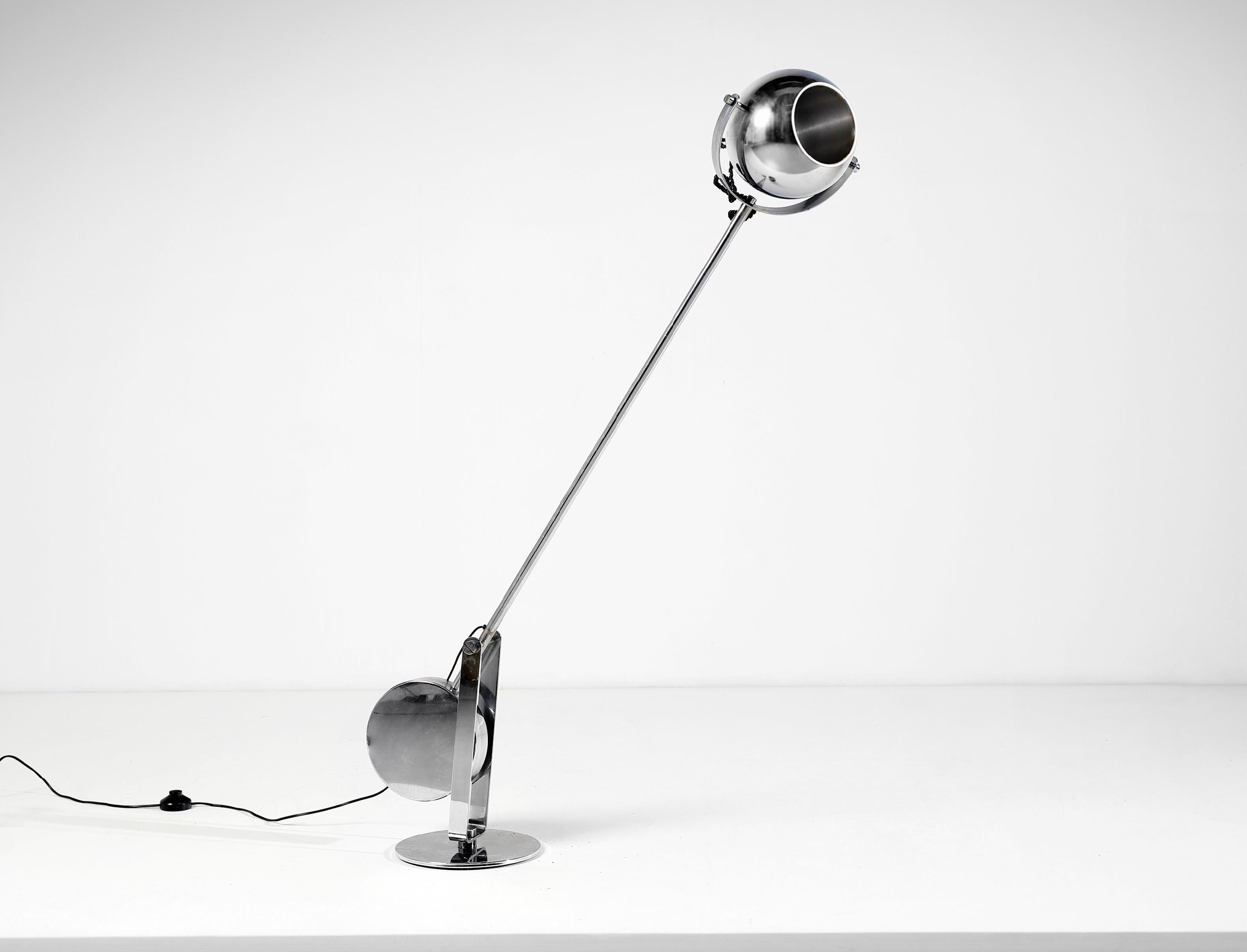 Oversized Chrome Lamp with Counterweight Anonymous Italia, 1970 For Sale 2