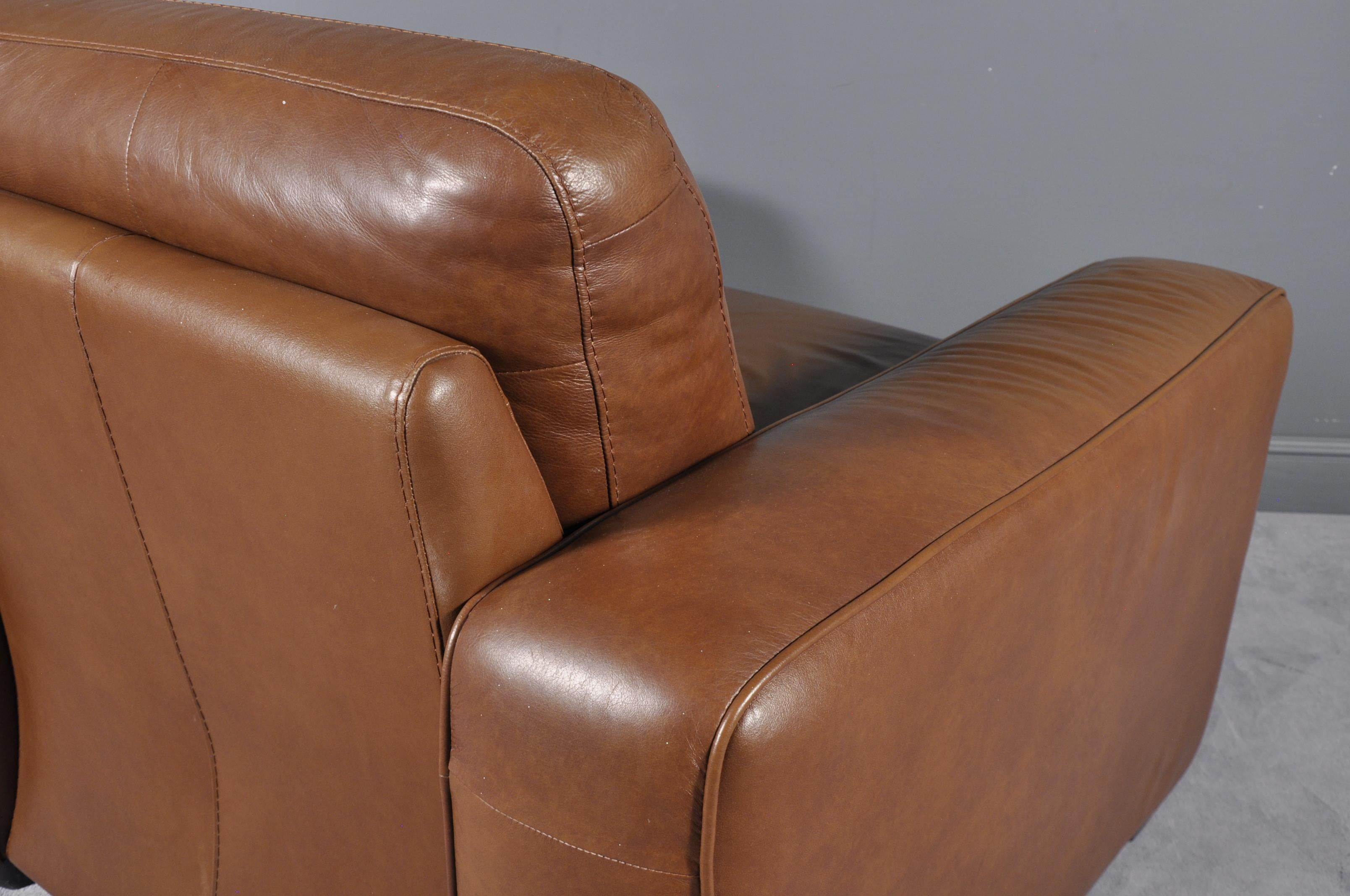 Oversized Cigar Brown High Quality Leather Club Chair For Sale 1