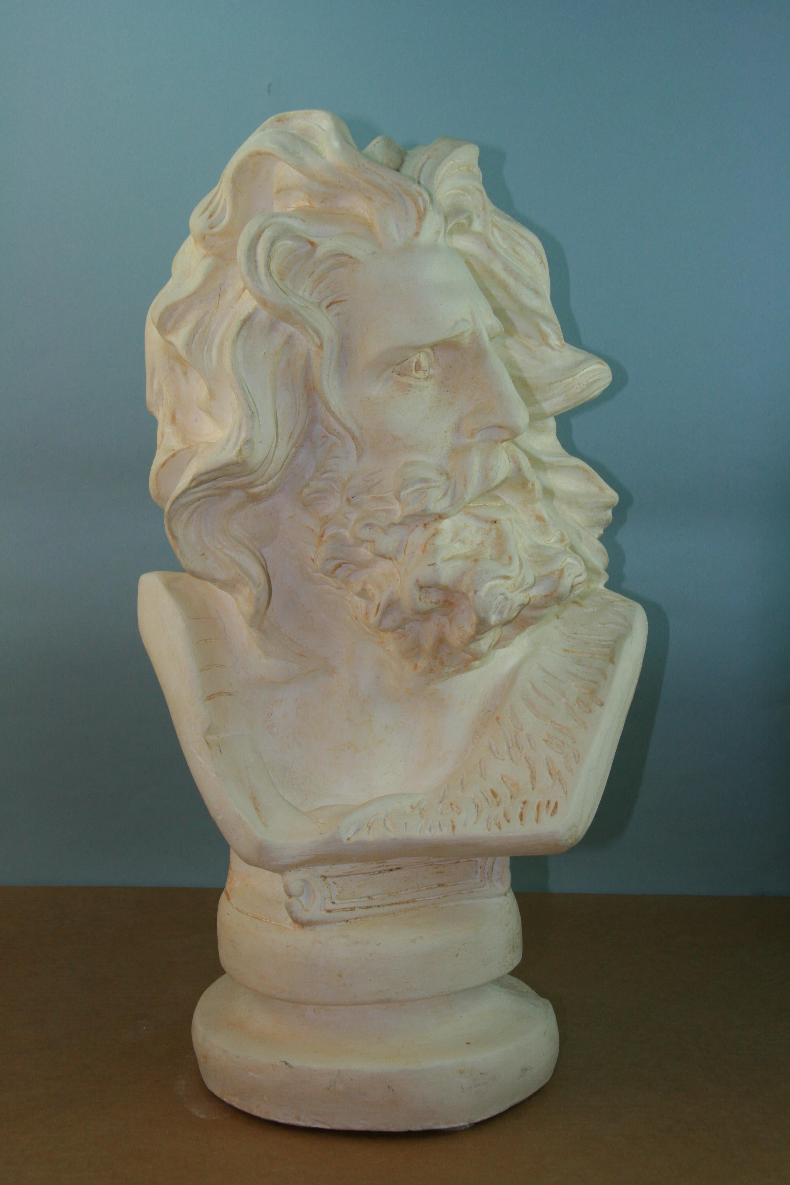 Sculpture de figurine masculine classique surdimensionnée de bibliothèque