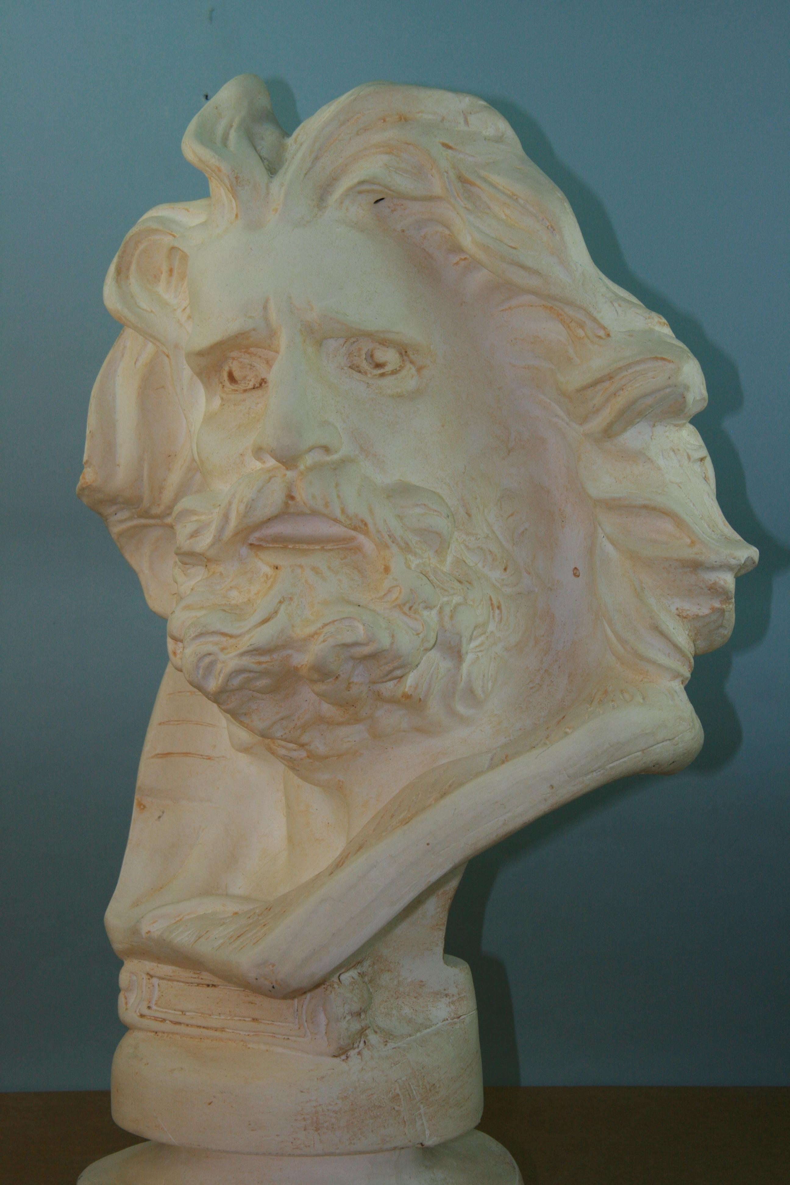Gesso Figure masculine classique surdimensionnée  Sculpture de la bibliothèque en vente